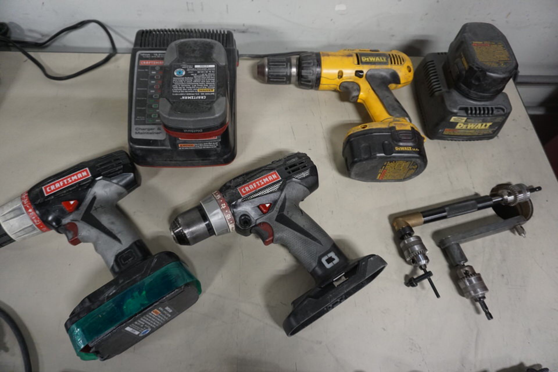 Table w/ Cont: Assort Cordless & Air Tools - Image 5 of 7