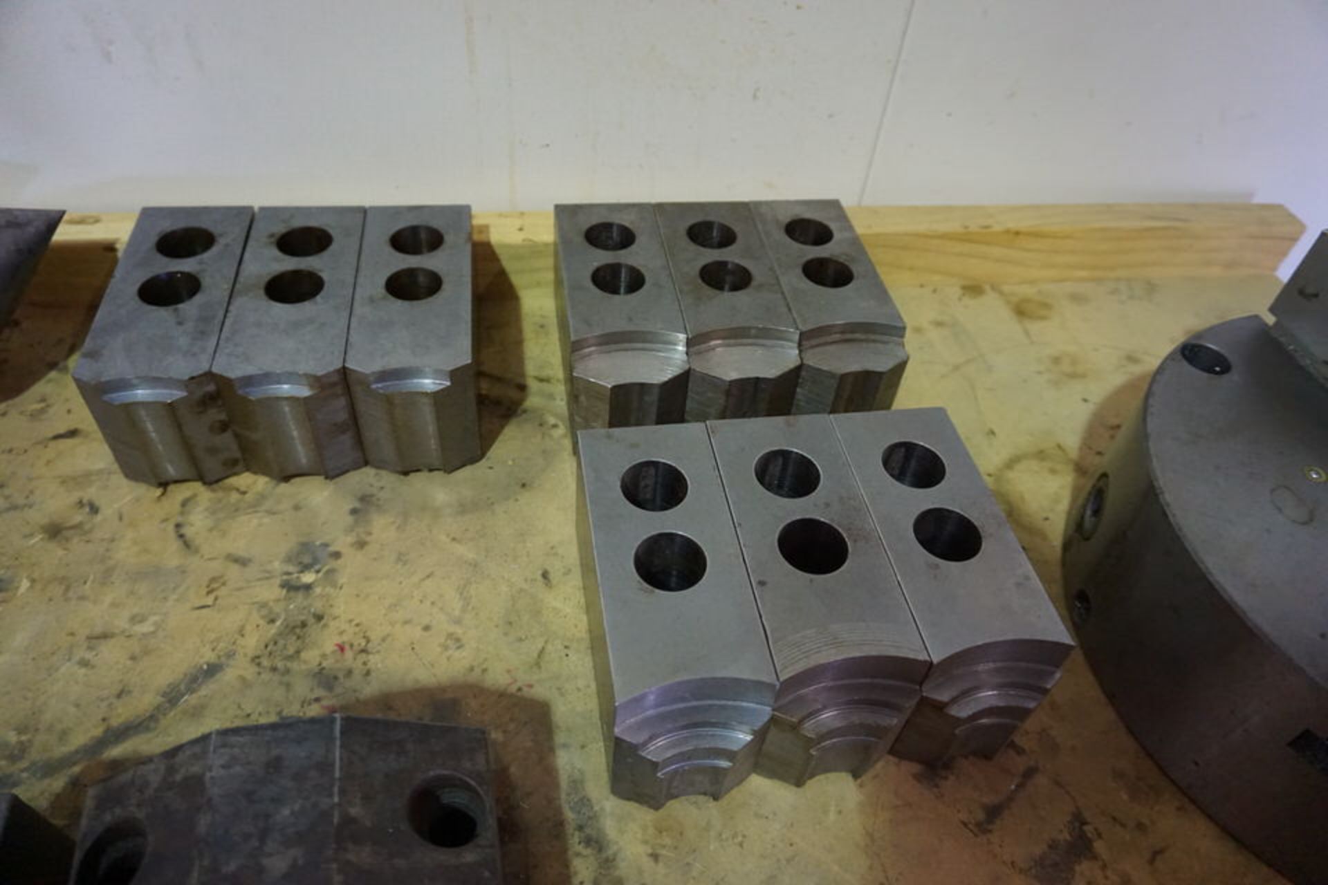 12" 3 JAW CHUCK, 3 SETS OF CHUCK JAWS, LIVE CENTER, TOOLING BLOCKS - Image 4 of 5