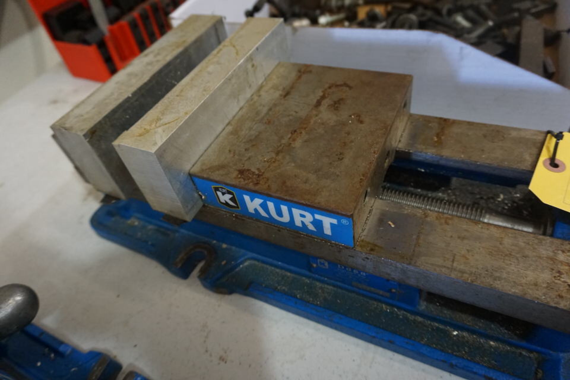 KURT 6" MACHINE VICE - Image 2 of 2