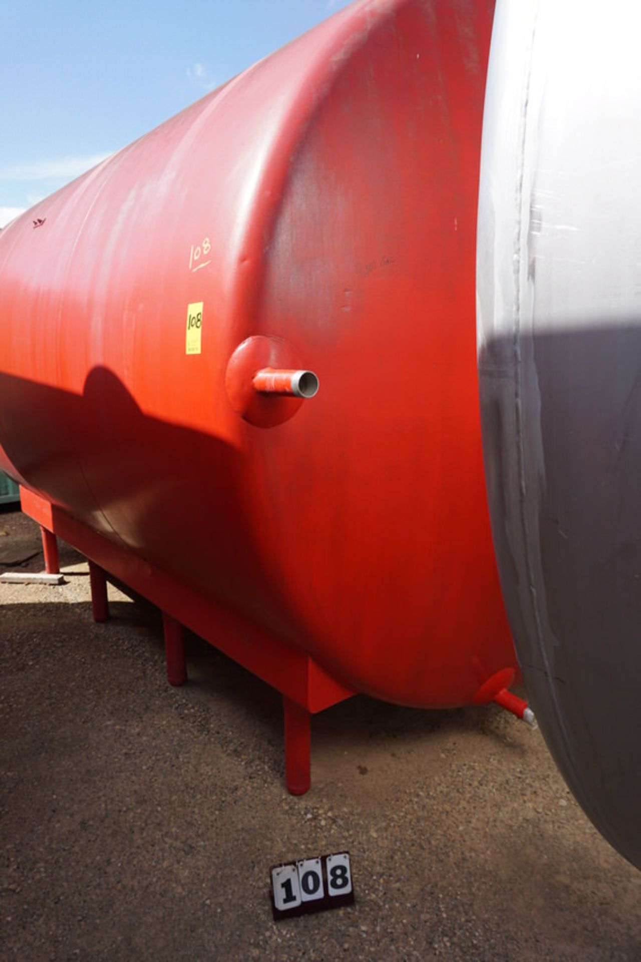 Insulated Stainless Steel Storage Tank w/ Stand (LOCATION: ROME, TX)