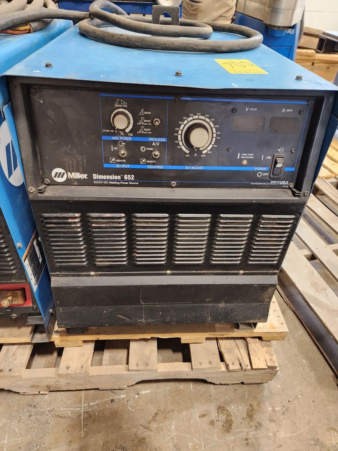 Miller 652 Multiprocess Welder 230/460/575V, 3PH, 60HZ (LOCATION: Lancaster, PA)