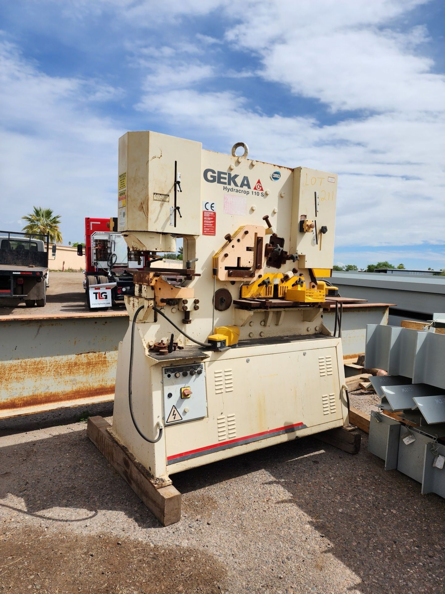 2016 Geka Hydracrop 110S 110 Ton Ironworker W/ (2) Foot Controllers (Loc: Chandler, AZ) - Image 2 of 13