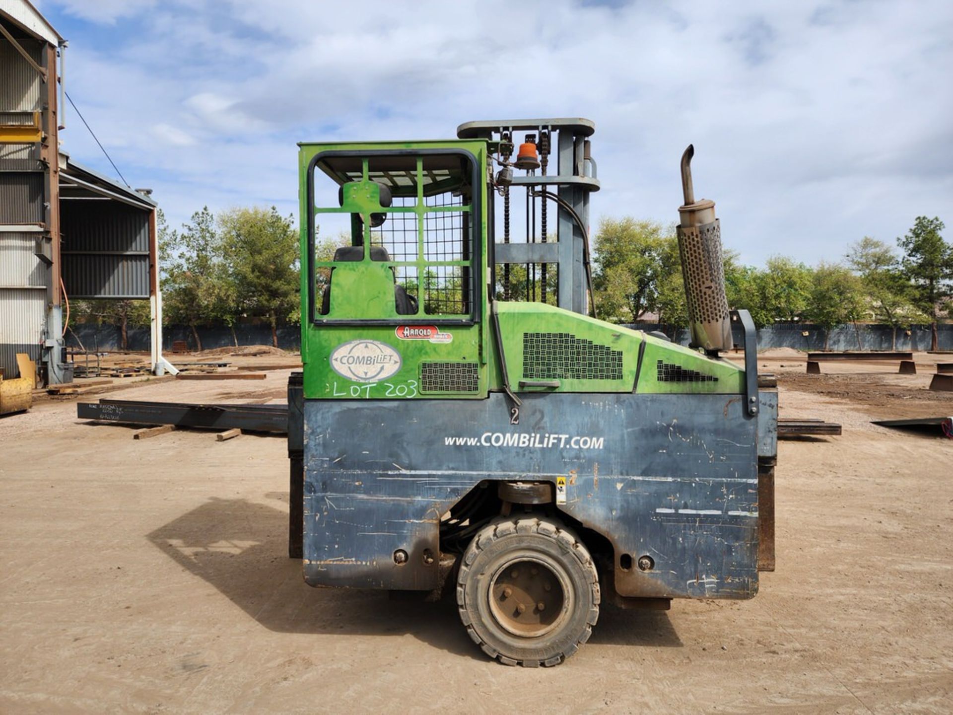 2007 Combi-Lift CL22100DA47 Multi-Directional Forklift 2-Stage Mast; Cap: 8,750lbs; Hrs: 6,994 (Loc: - Image 8 of 15