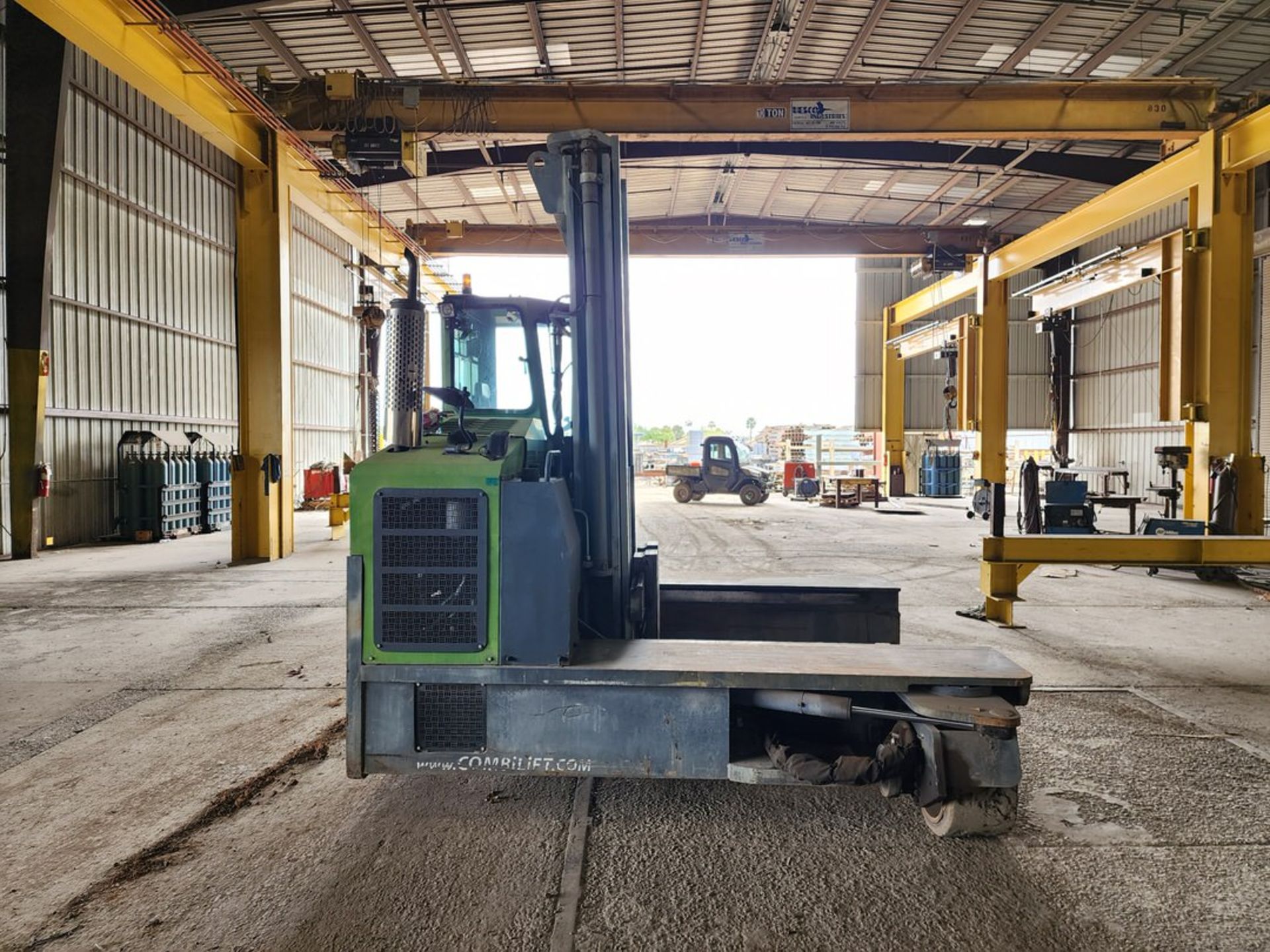 2011 Combi-Lift GL43260DA66 Multi-Directional Forklift 2-Stage Mast; Cap: 26,000lbs; Hrs: 3,773 ( - Image 7 of 11