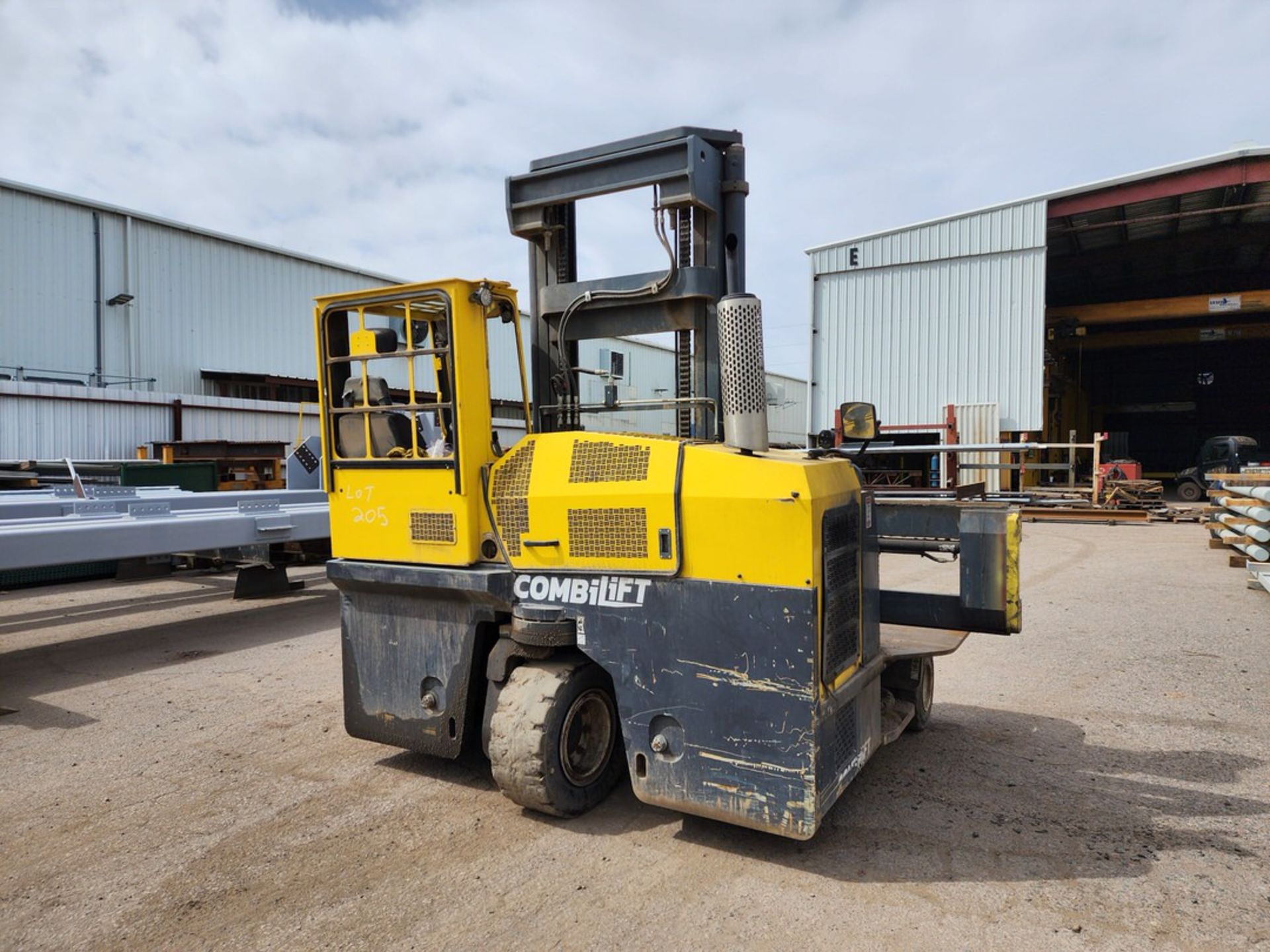 2015 Combi-Lift C14000 Multi-Directional Forklift 2-Stage Mast; Cap: 12,000lbs; Hrs: 4,297 (Loc: - Image 10 of 17