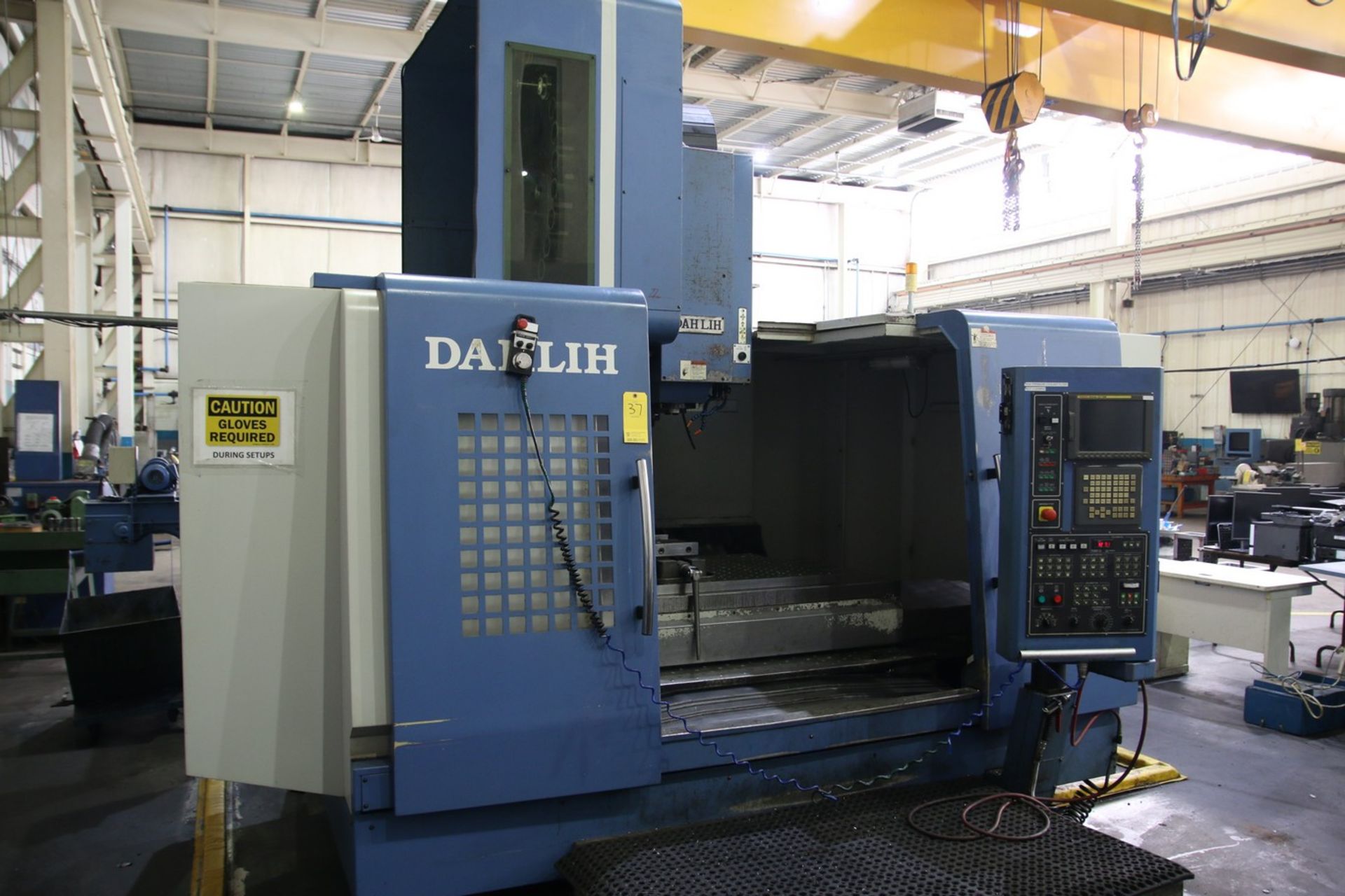 2011 Dah Lih MCV-1450 Dah Lih MCV-1450 Vertical Machining Center 31" x 63" Table, Chip Conveyor,