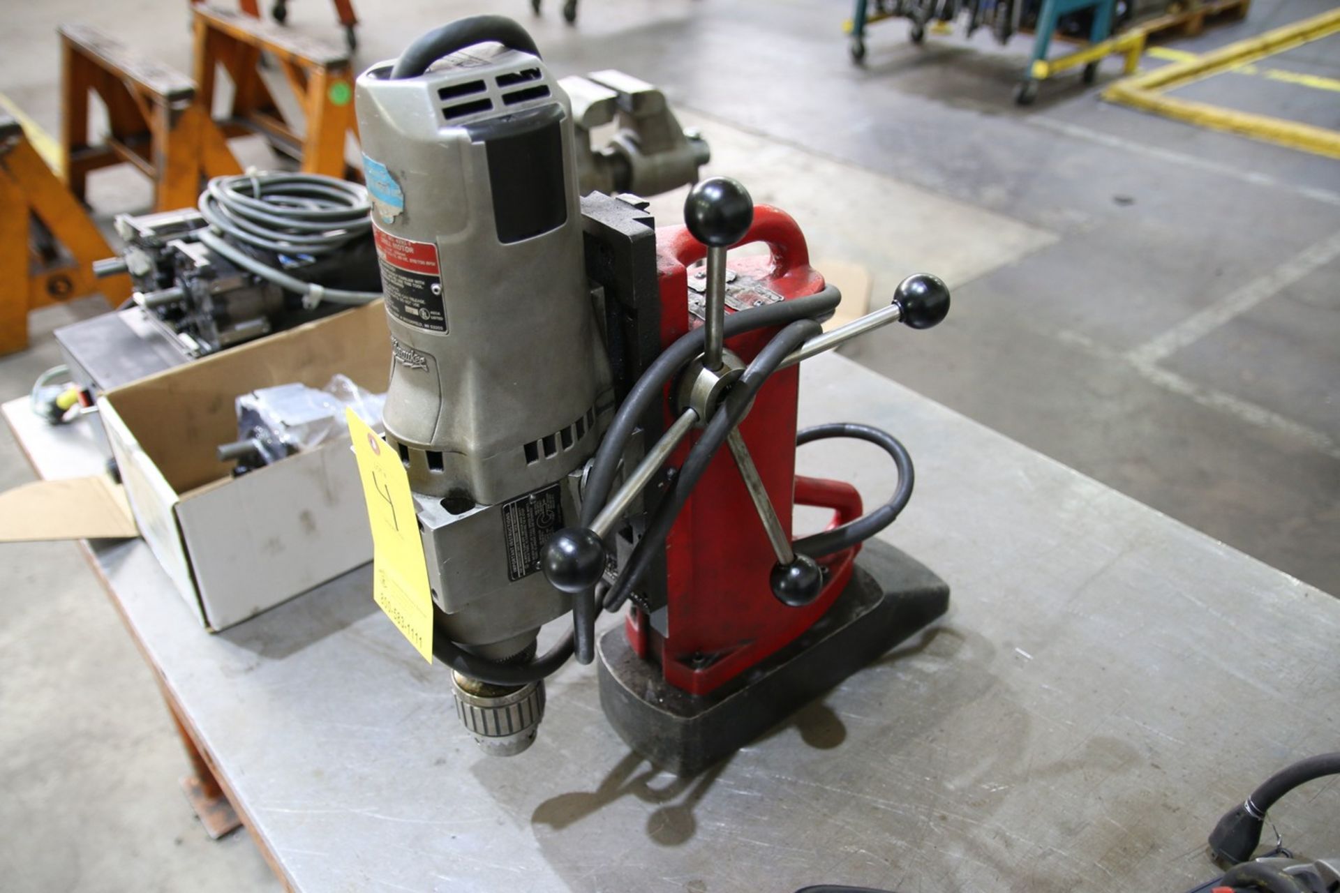 Milwaukee Milwaukee Electromagnetic Drill Press