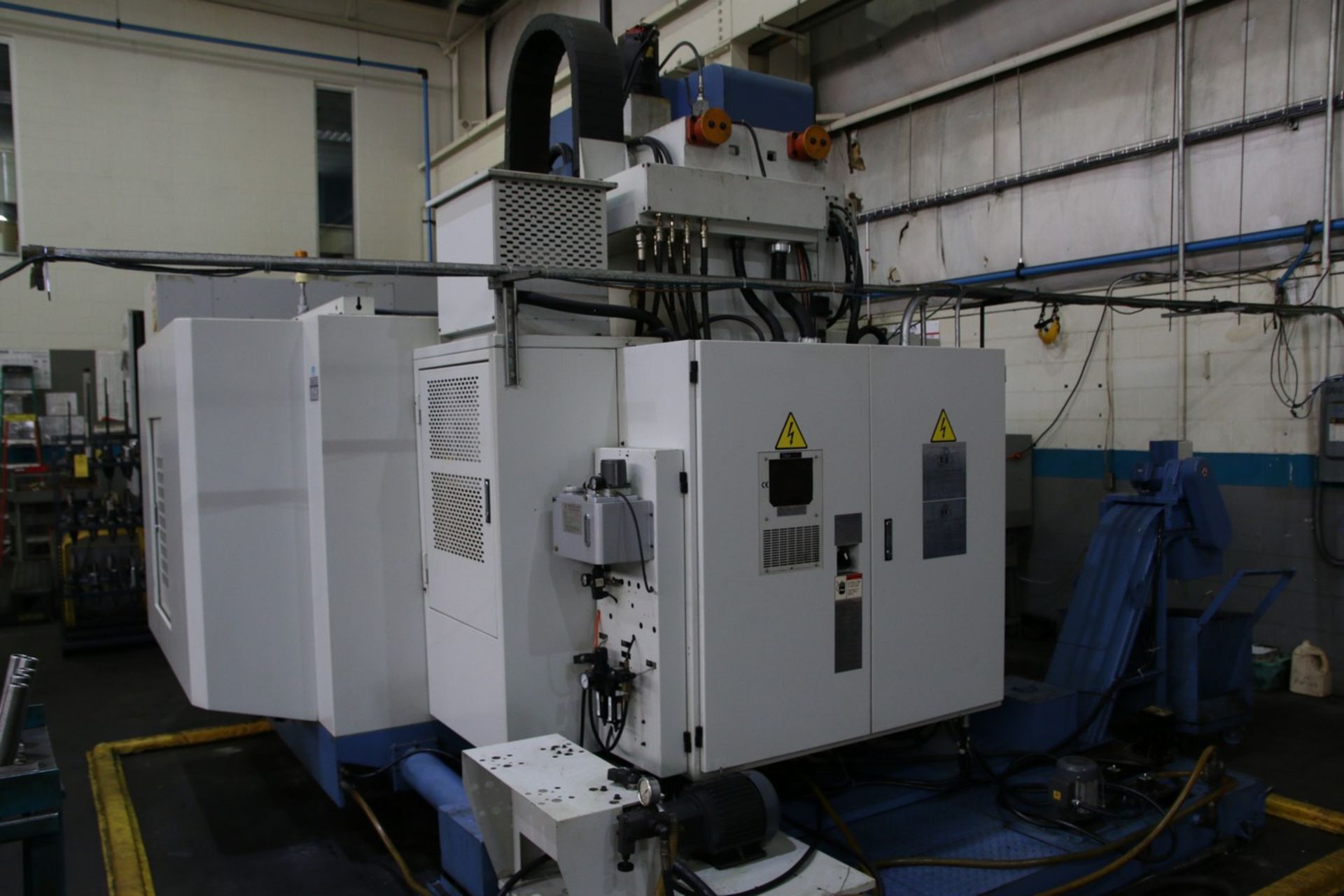 2011 Dah Lih MCV-1450 Dah Lih MCV-1450 Vertical Machining Center 31" x 63" Table, Chip Conveyor, - Image 3 of 19