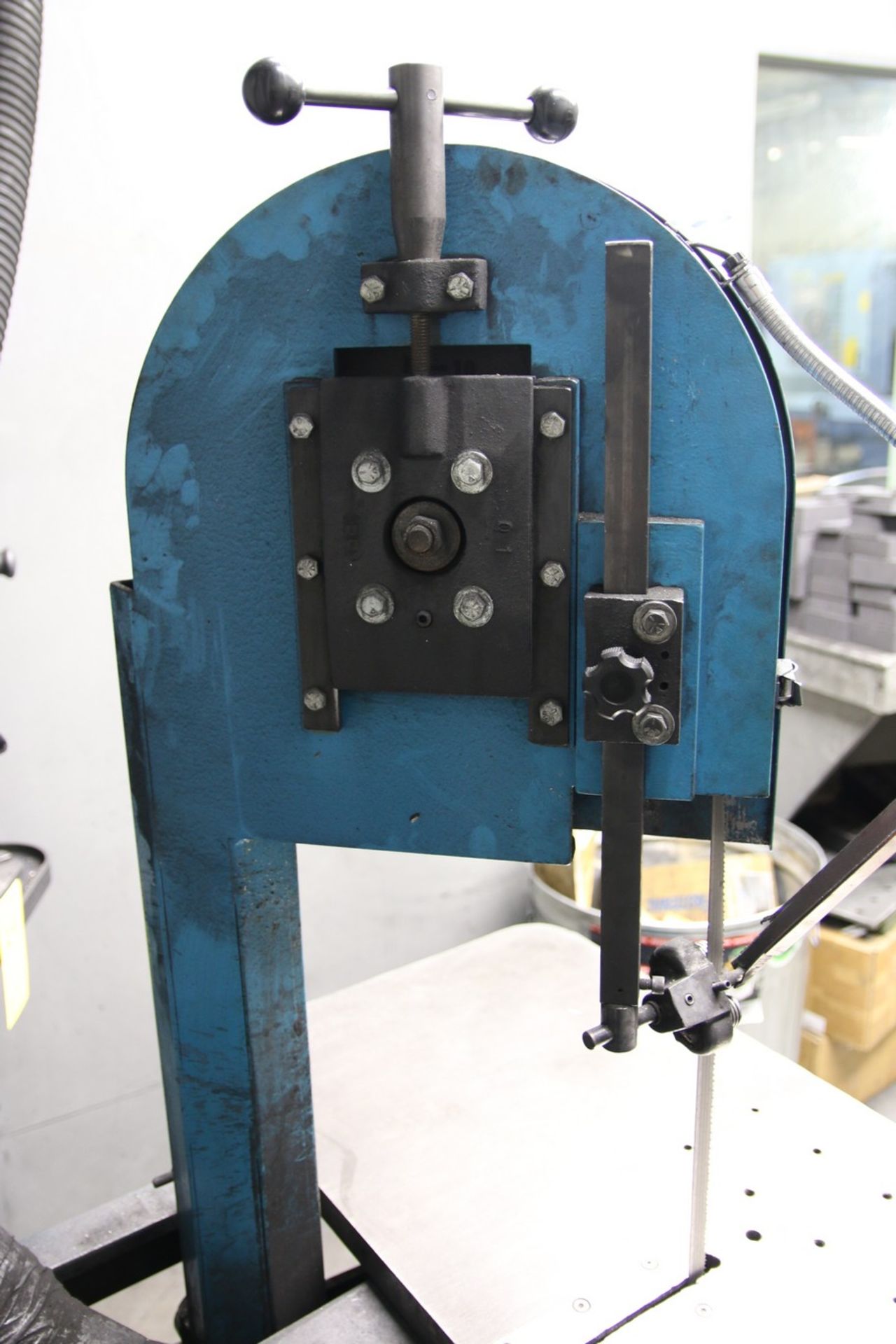 Roll-In Roll-In Gravity Feed Vertical Band Saw 1 HP, 45 Degree Vise Miter at Maximum - Image 4 of 5