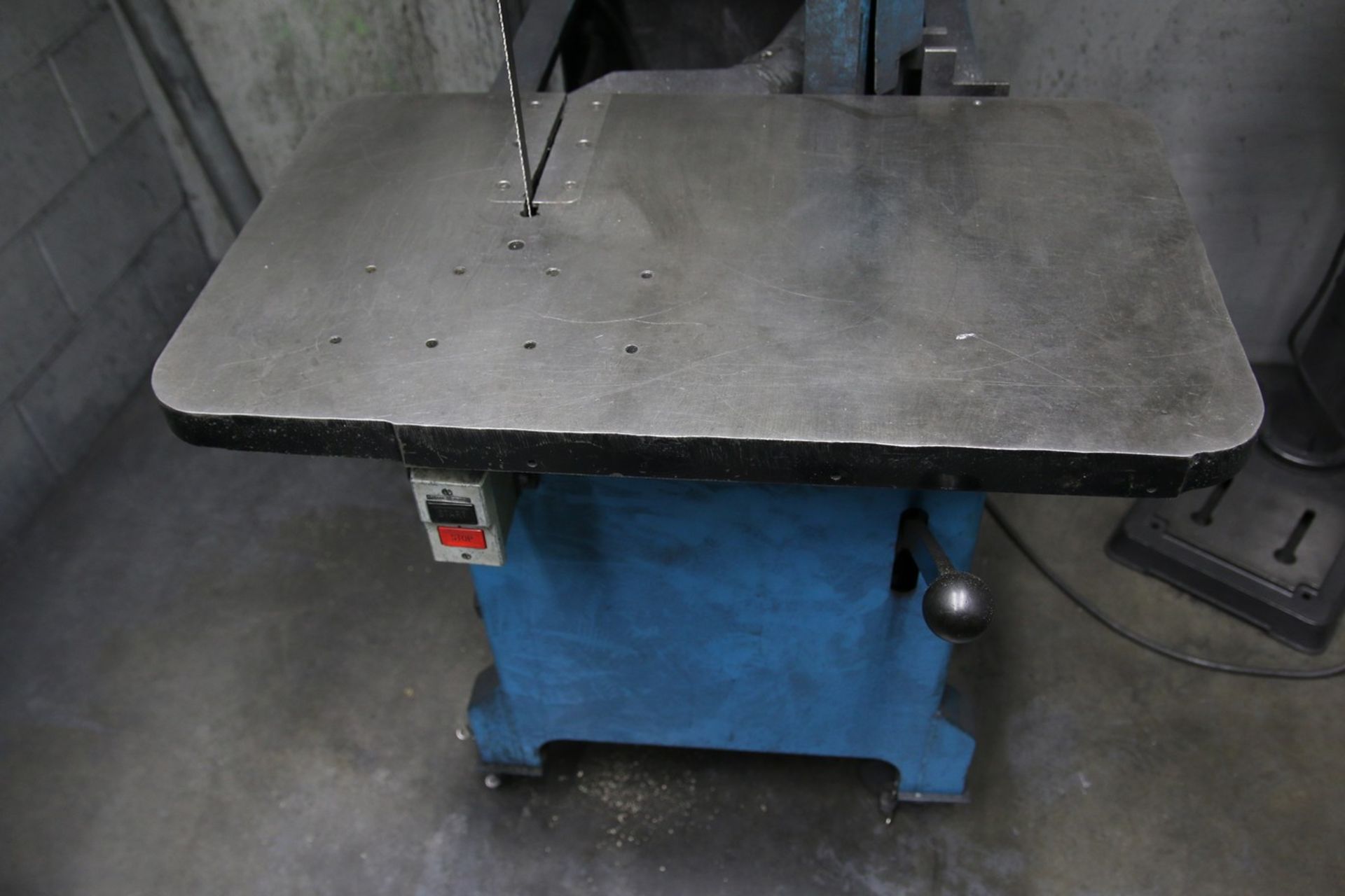 Roll-In Roll-In Gravity Feed Vertical Band Saw 1 HP, 45 Degree Vise Miter at Maximum - Image 2 of 5