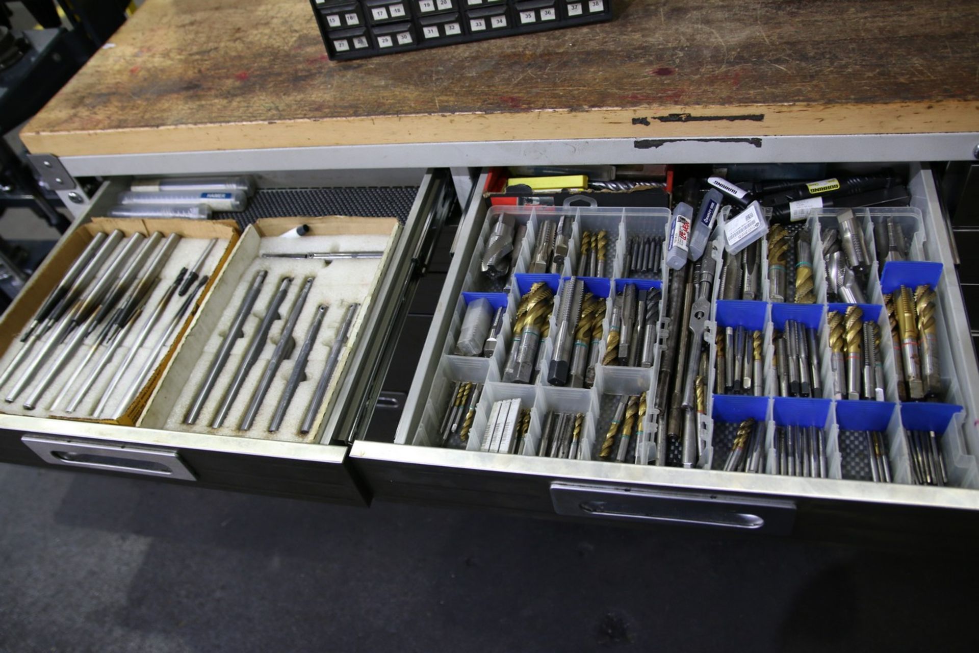 Ultra HD Ultra HD Rolling Tool Chest/Cabinet with Contents Contents Include Taps, New and Used - Image 4 of 9