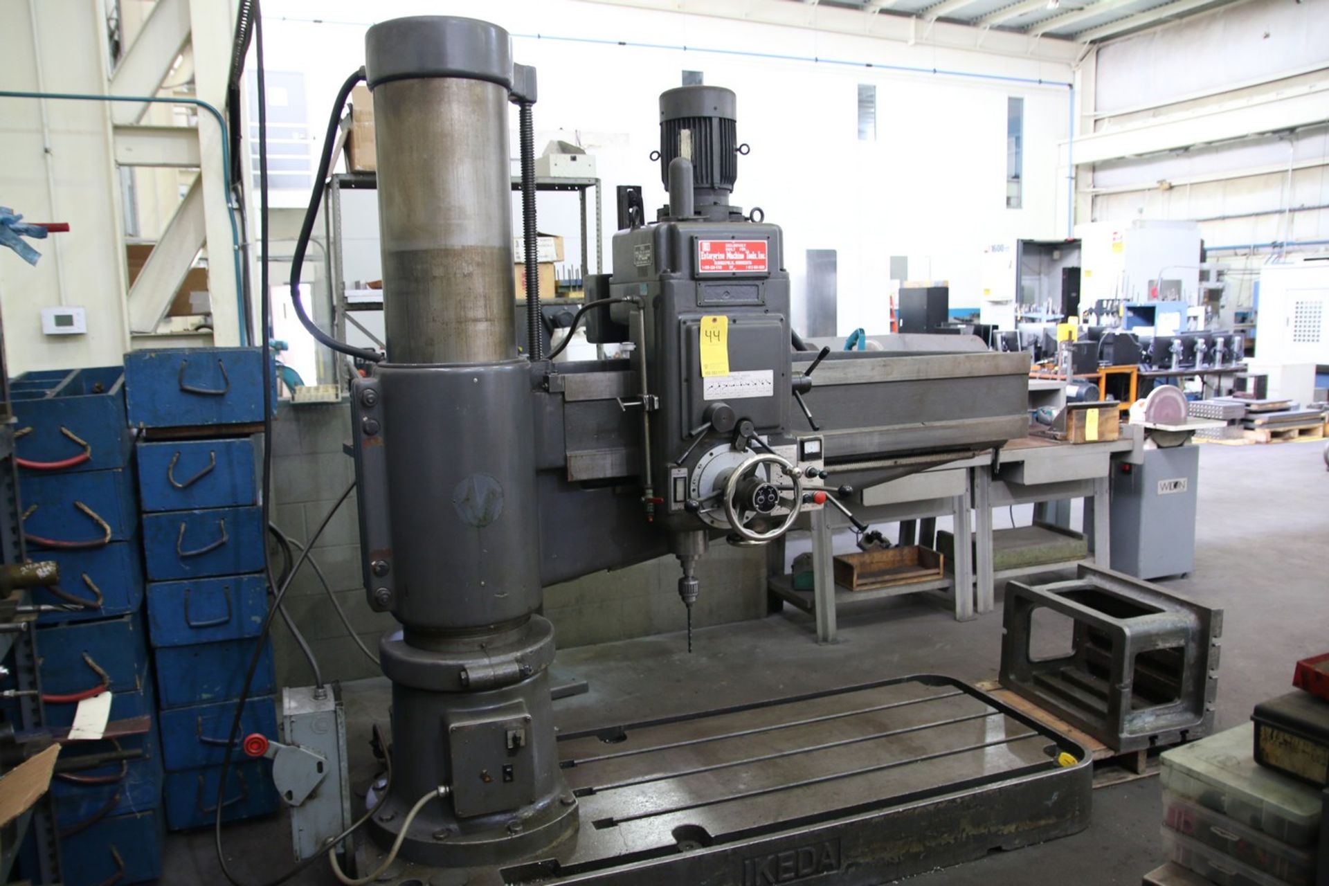 Ikeda RM-1575 Ikeda RM-1575 Radial Drilling Machine Includes T-Slot Box Table