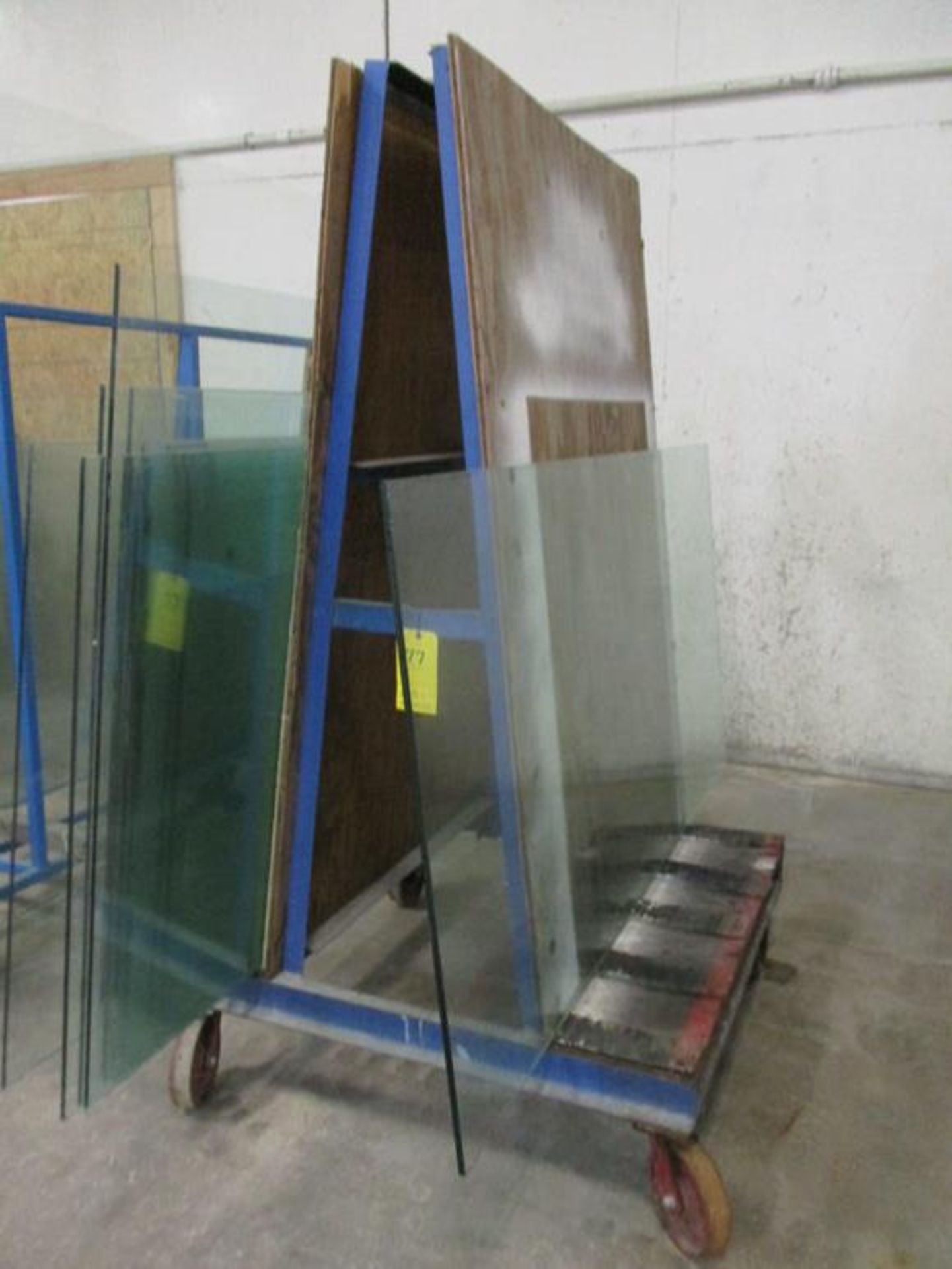 PORTABLE DOUBLE SIDED METAL GLASS RACK, APPROX 5' X 5' X 7' W/ (16) VAR SIZE GLASS - Image 2 of 4