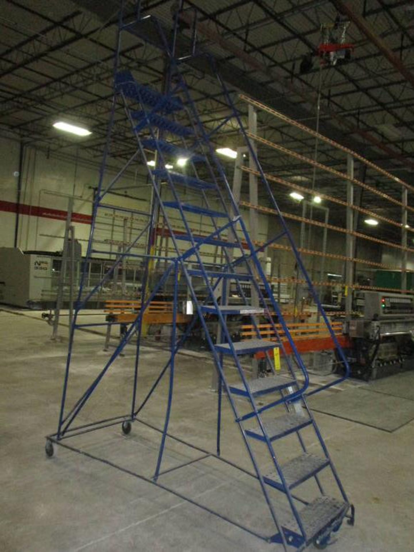 PORTABLE WAREHOUSE LADDER, 10 STEP