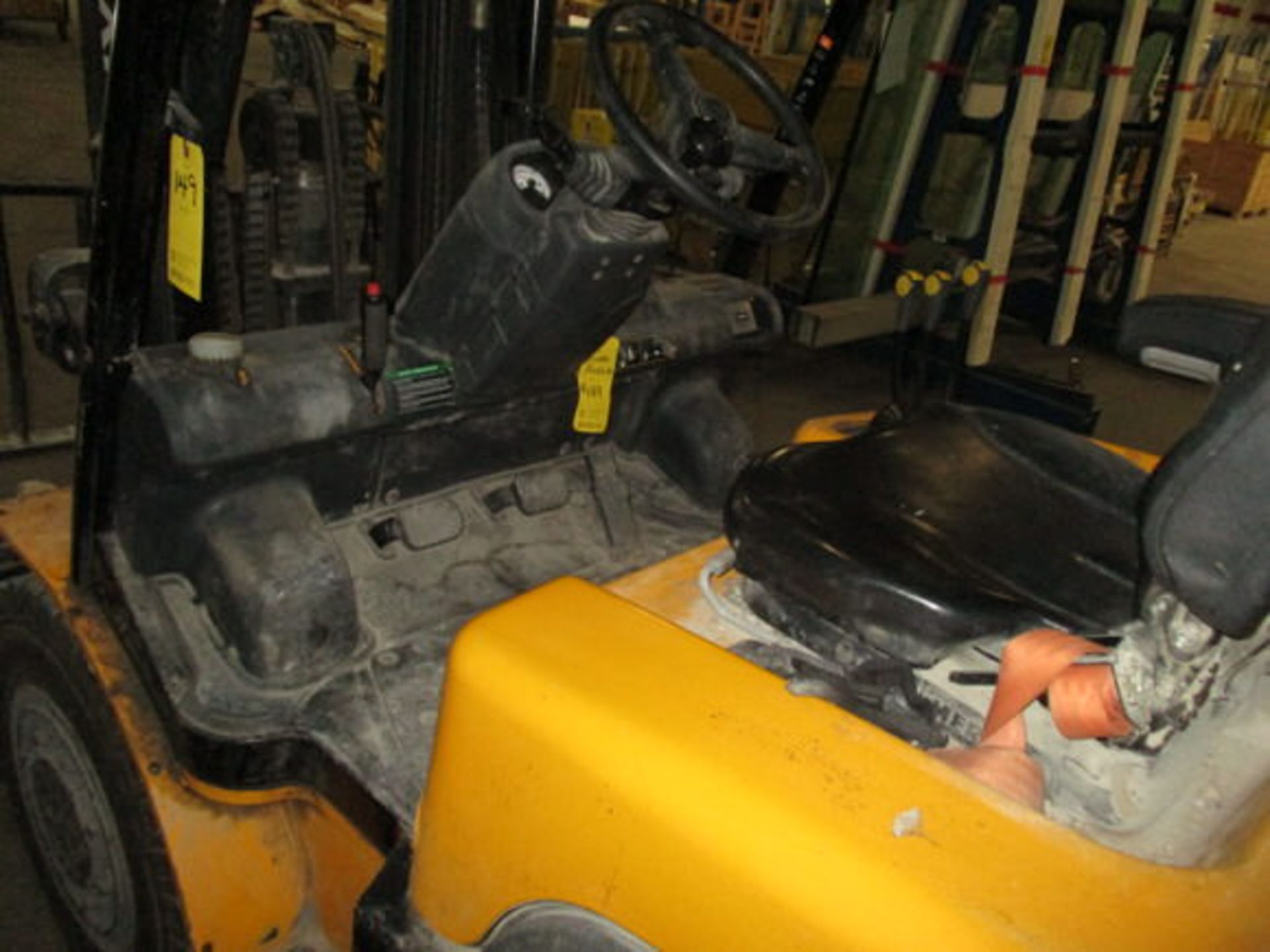 HYUNDAI 35L-7A FORKLIFT, 6,900 LB CAP, LP GAS, SIDE SHIFT, 2,290 HOURS SHOWN - Image 7 of 15