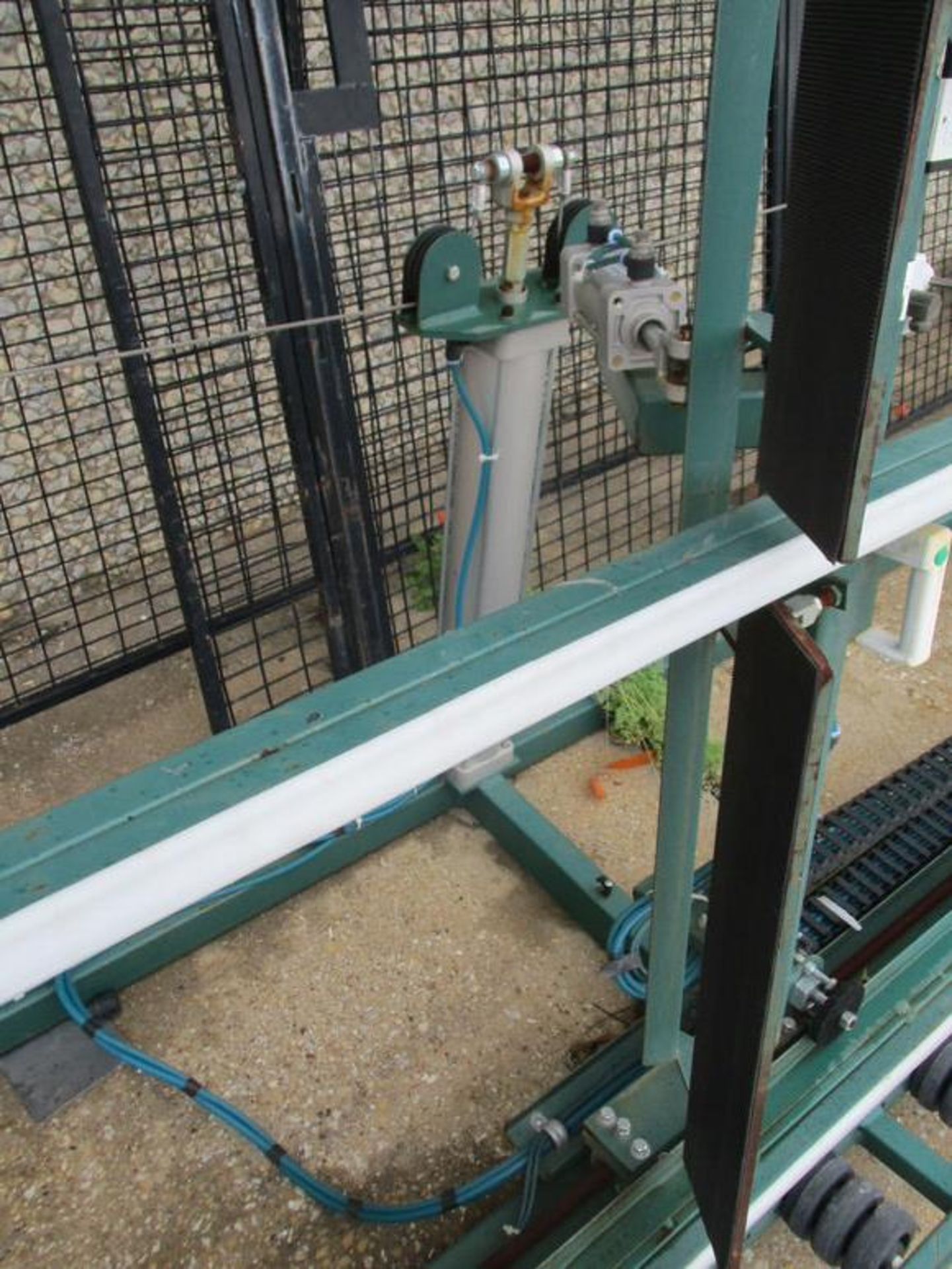 AIR/HYDRAULIC GLASS CLAMP, FEEDER GLASS RACK APPROX 10' X 7 1/2'HT - Image 5 of 5