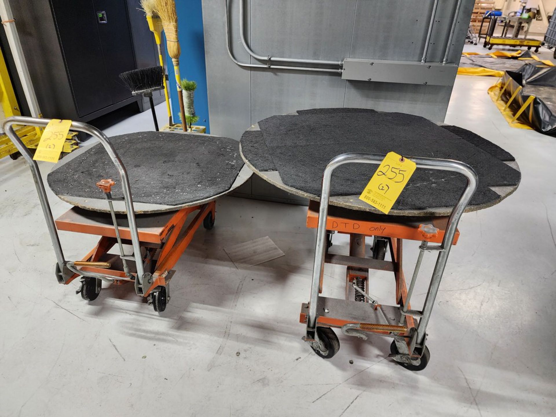 (2) Hyd Lift Tables 48"Dia