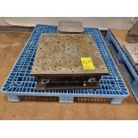 (1) Riser W/ Clamping Pallet