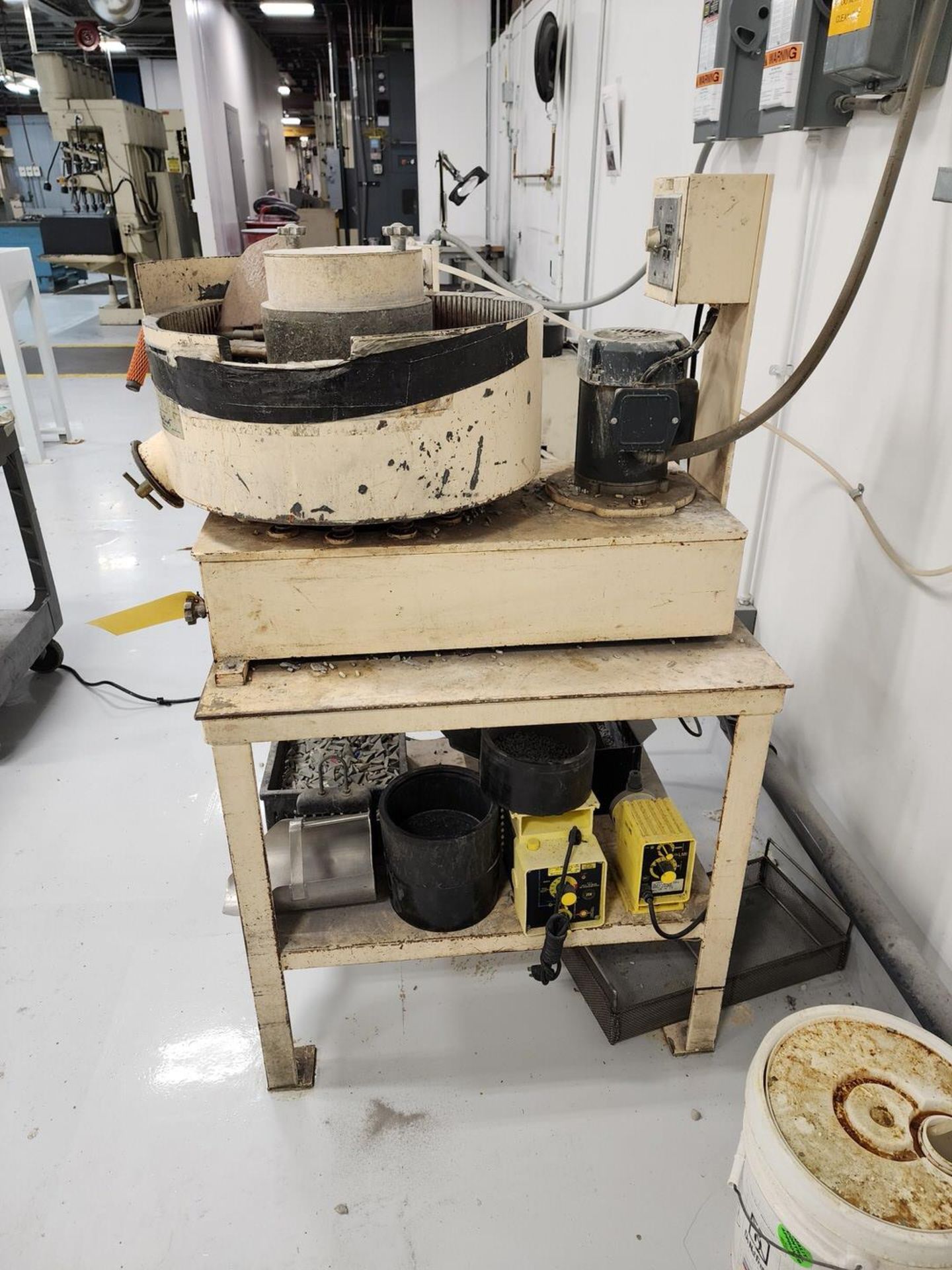 Roto Vibratory Machine W/ Controller - Image 4 of 17