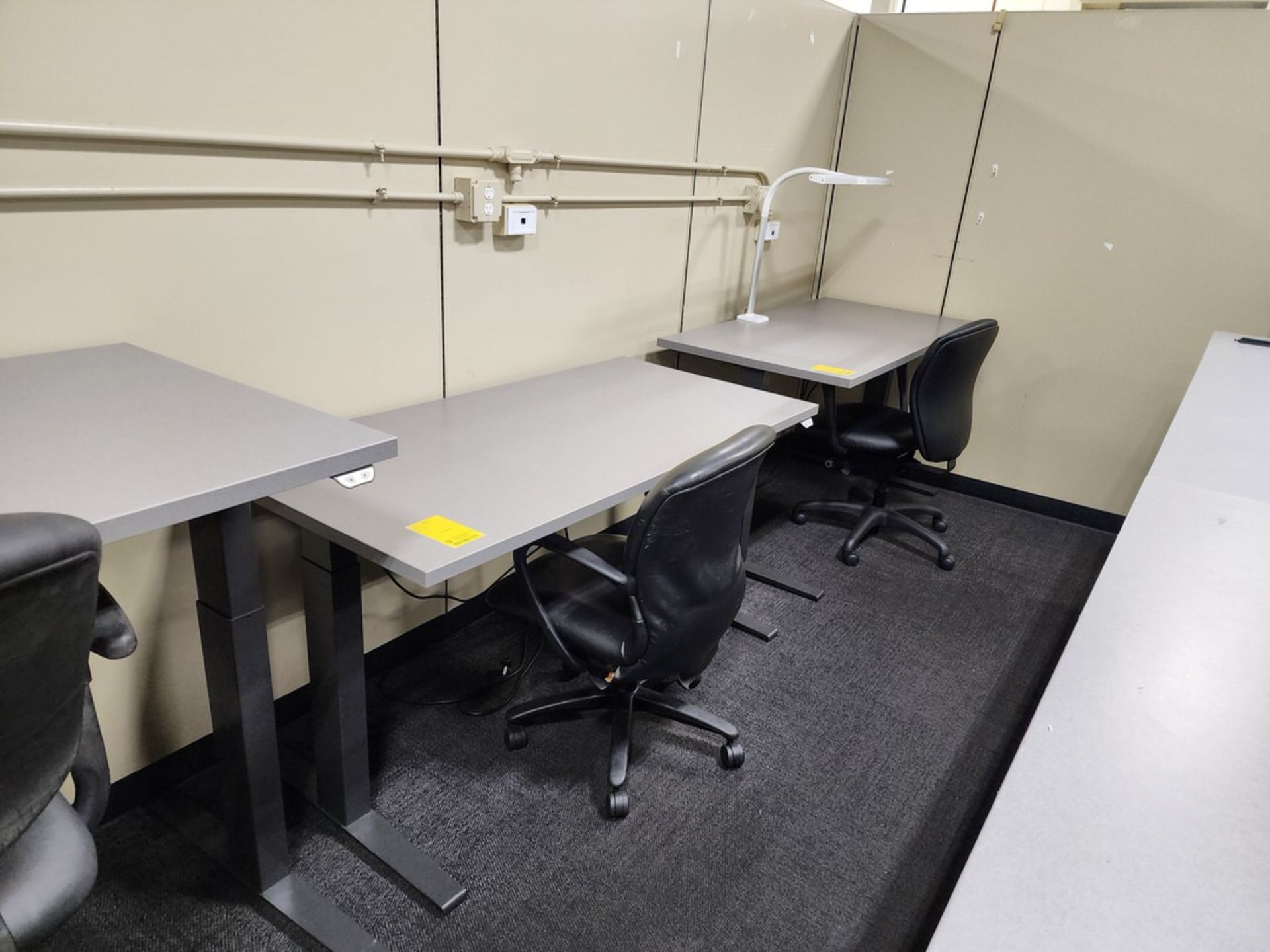 (4) Ele Work Stations W/ Chairs - Image 7 of 7