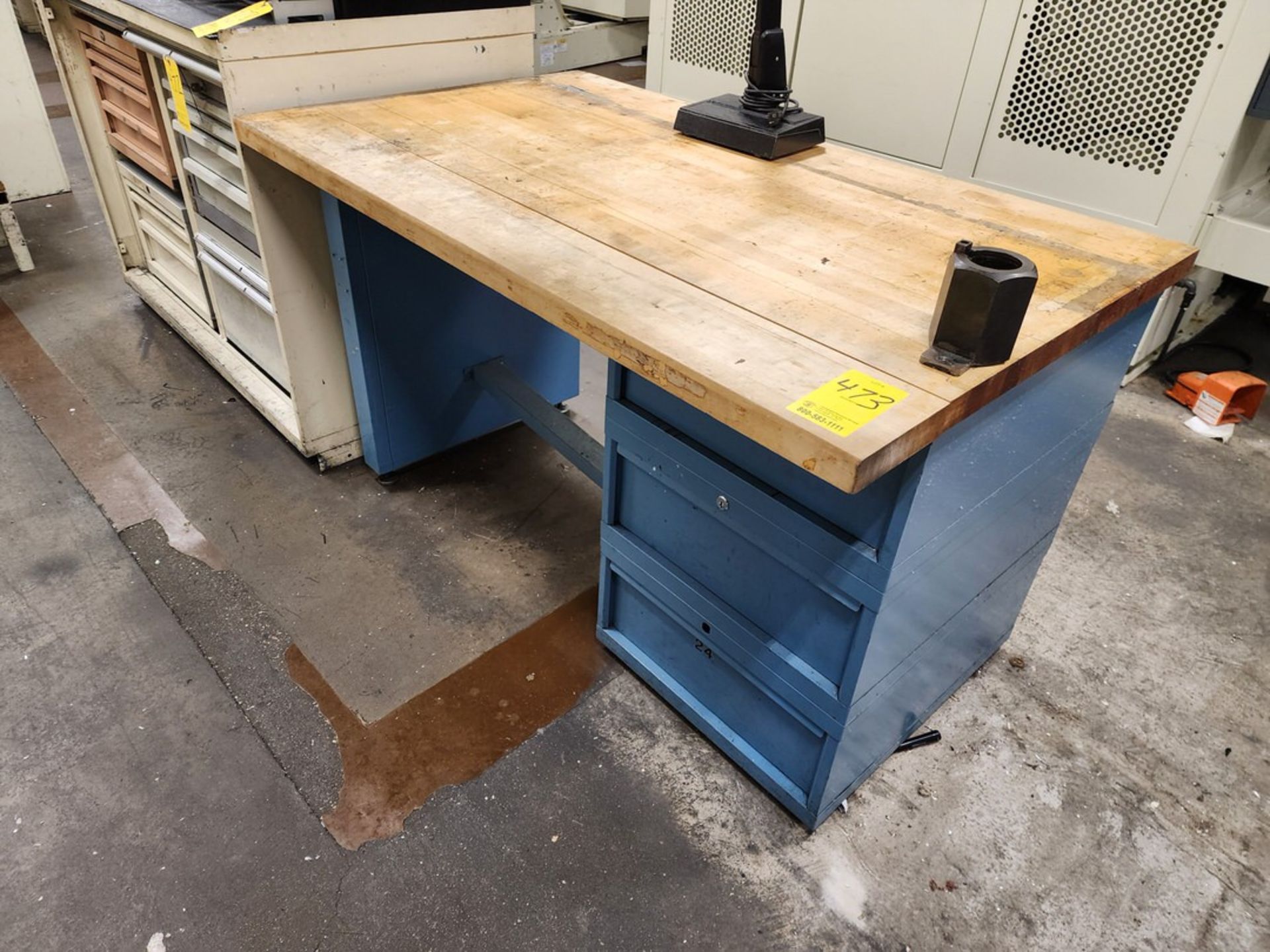 Work Bench W/ Magnifier - Image 2 of 4