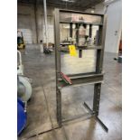 Central Machinery 20 Ton Hydraulic Bottle Jack