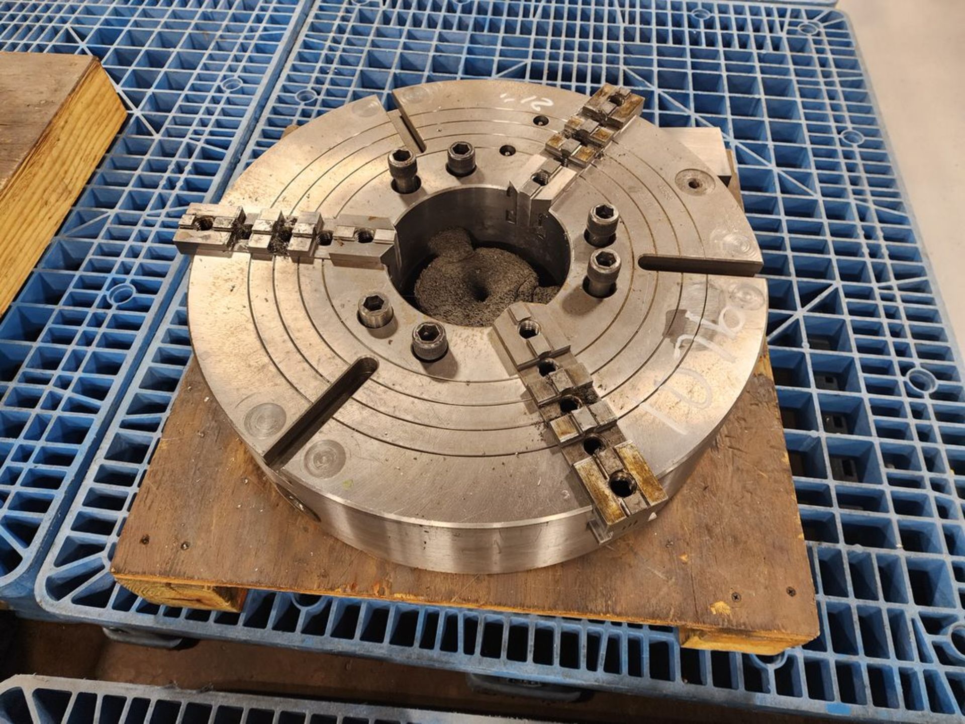 21" 3-Jaw Chuck - Image 4 of 4