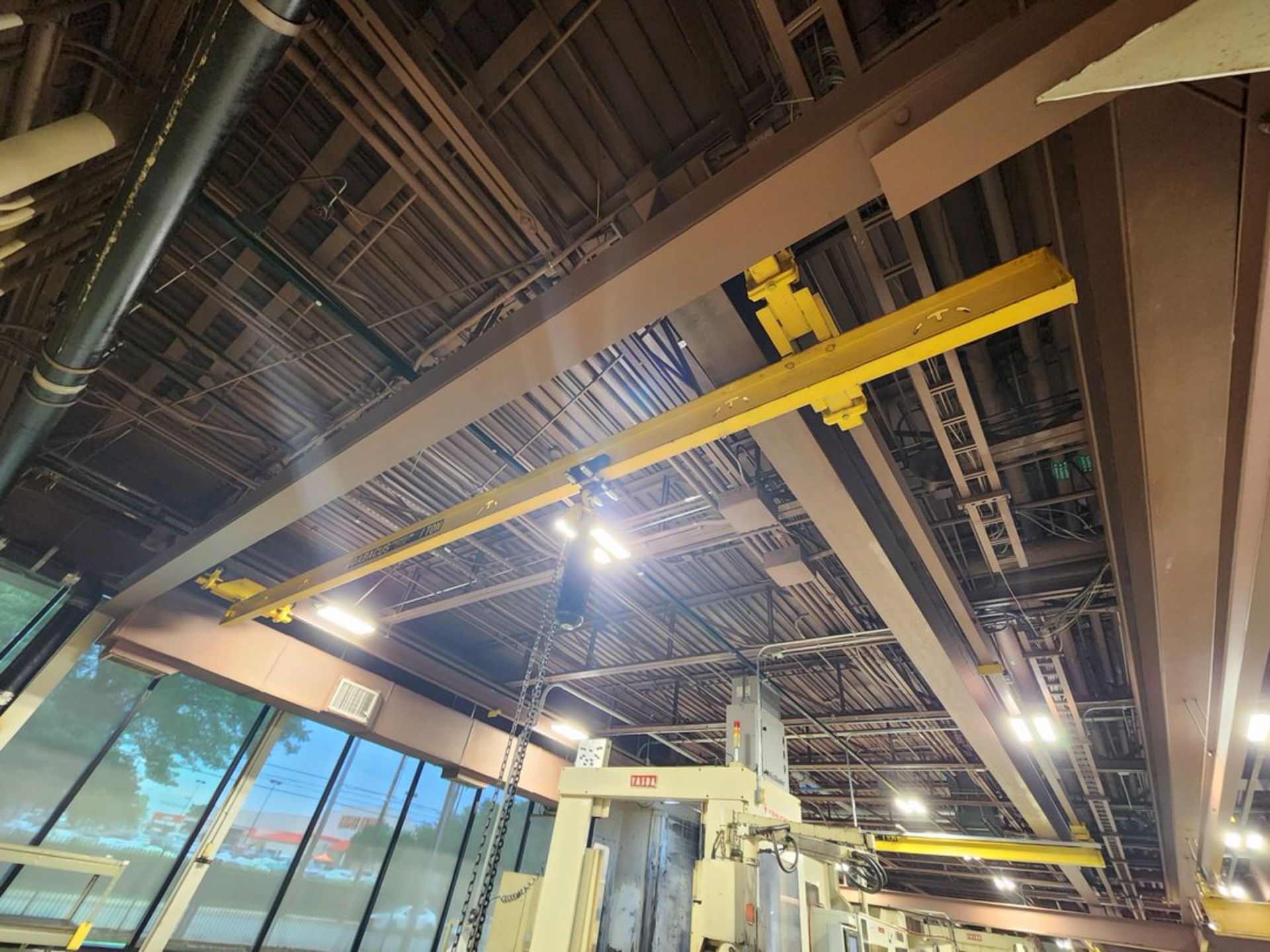 Yale 1 Ton Overhead Crane 25' x 3' - Image 8 of 9