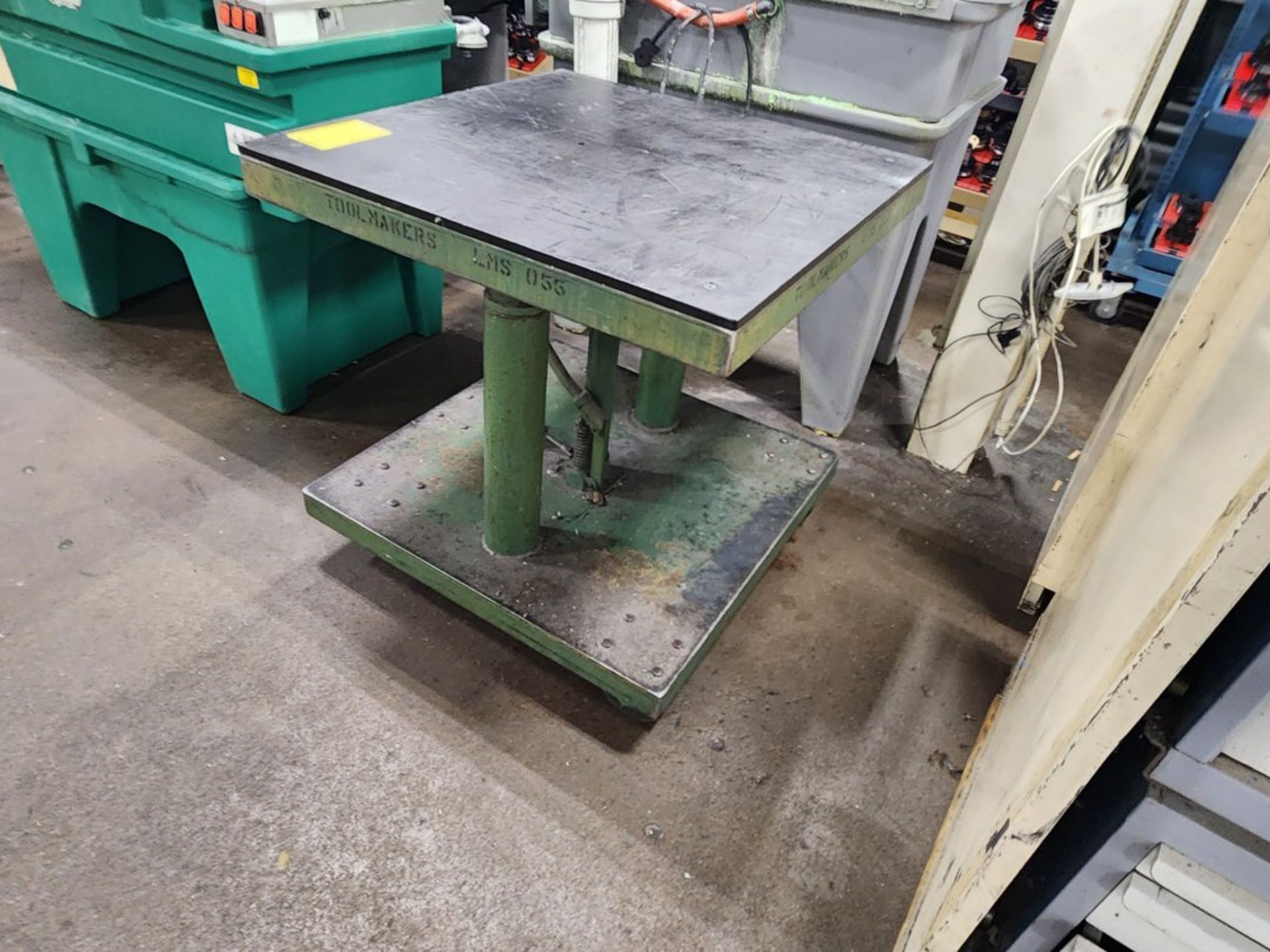 Lift Table - Image 2 of 4