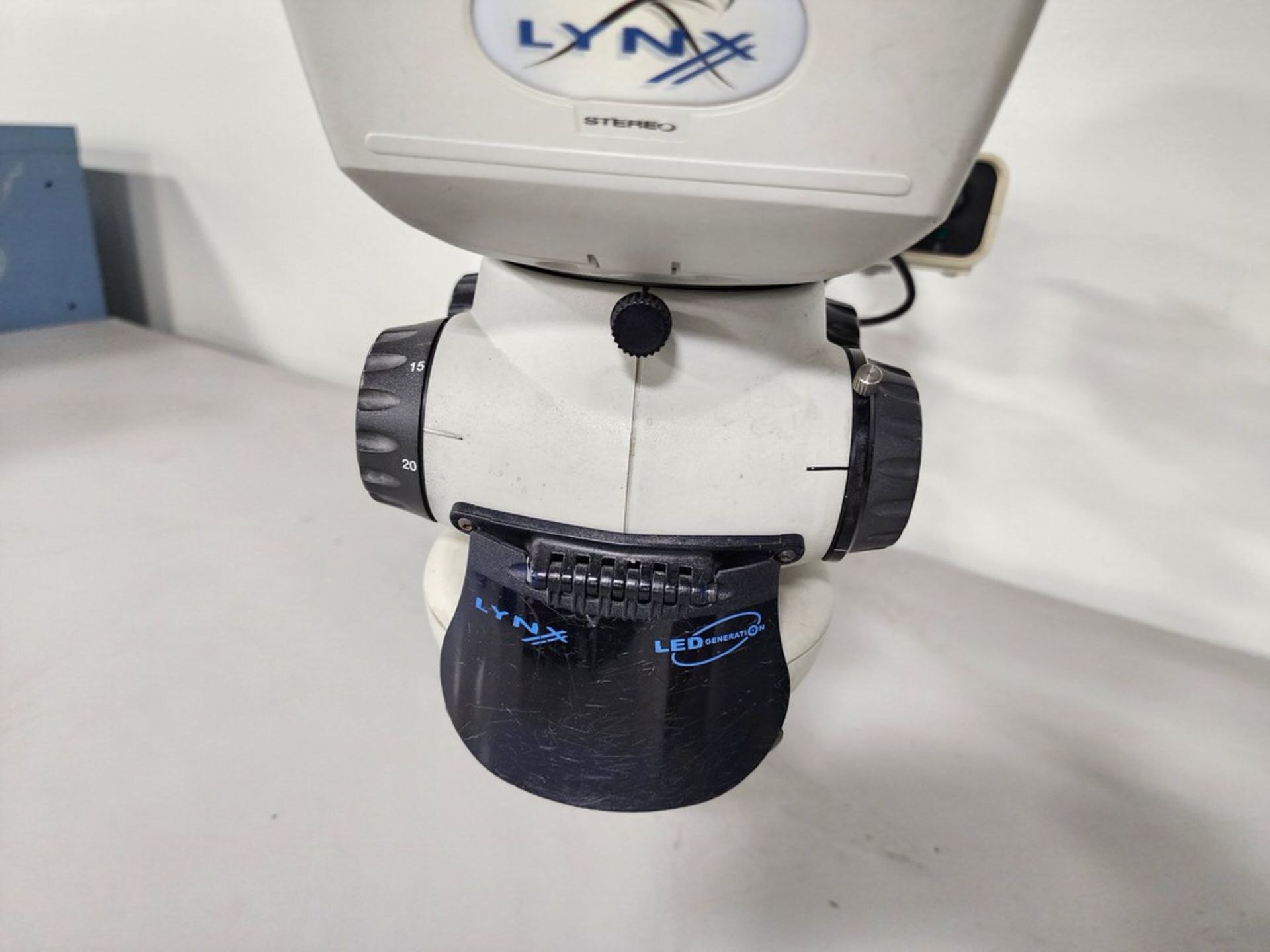 Lista Rolling Ele Work Station W/ Lynx Stereo Dynascopic Microscope - Image 7 of 10
