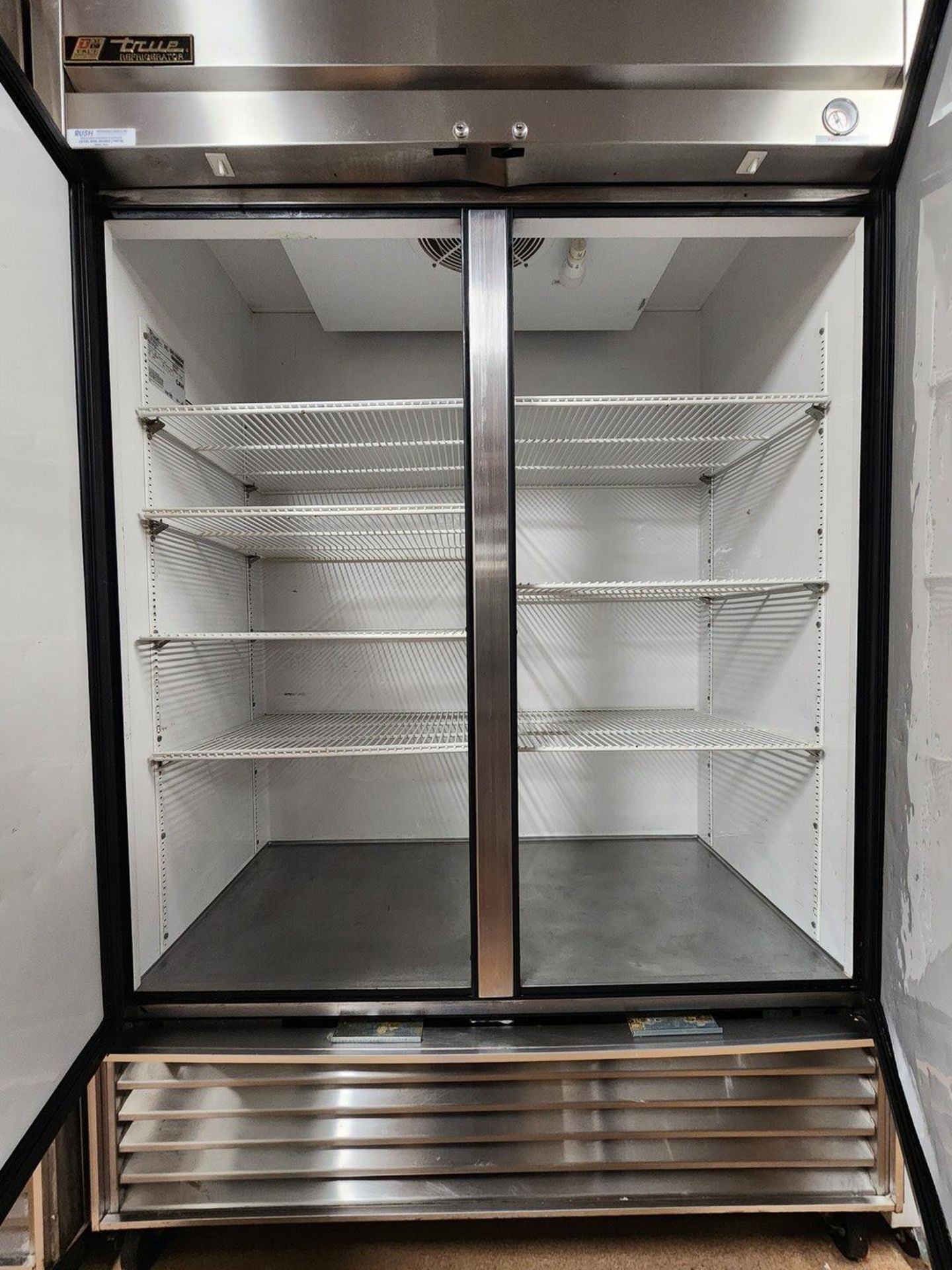 TRUE T-49 Refrigerator 1/2HP, 115V, 1PH, R134A