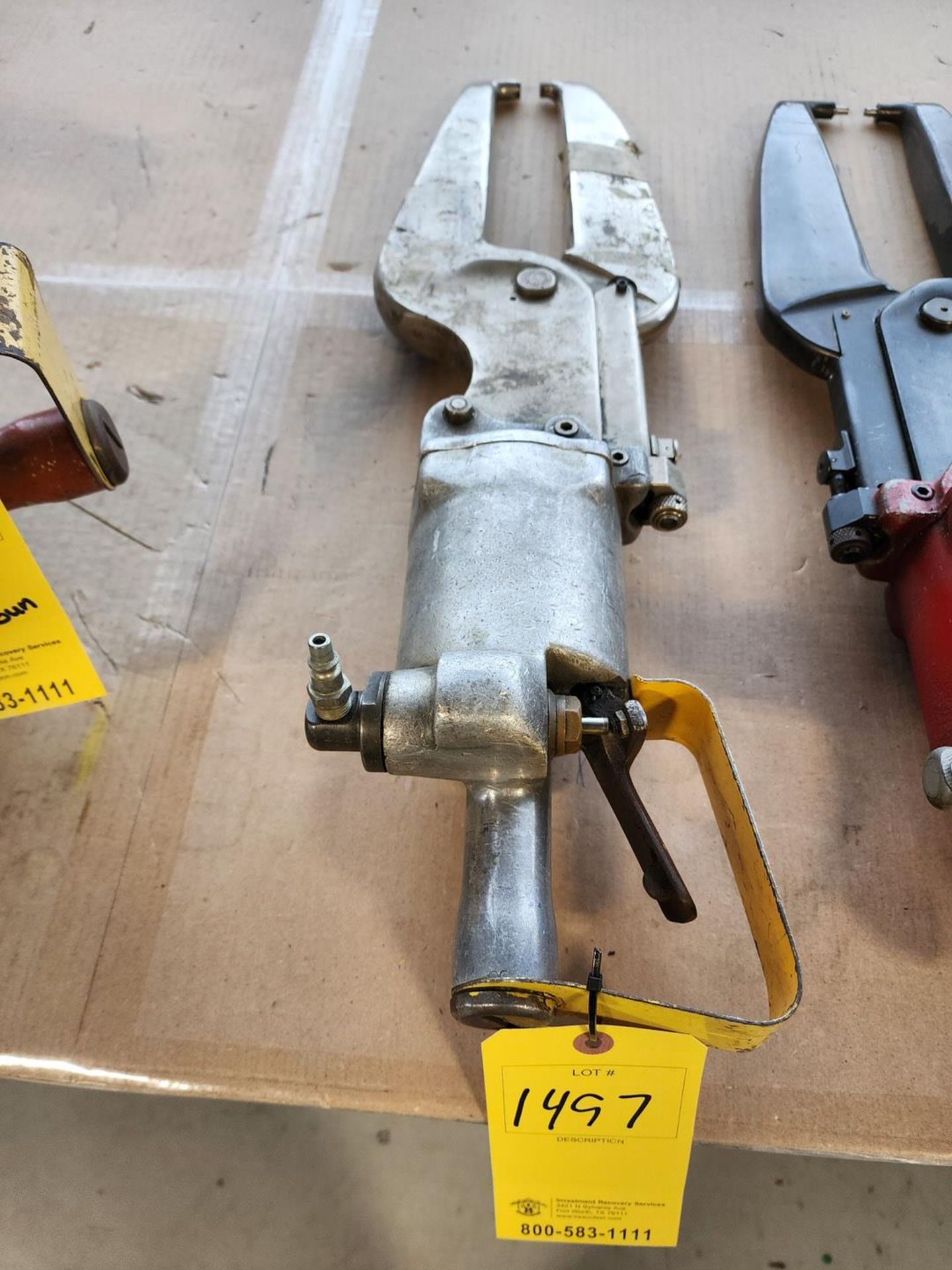 Pneumatic Rivet Gun