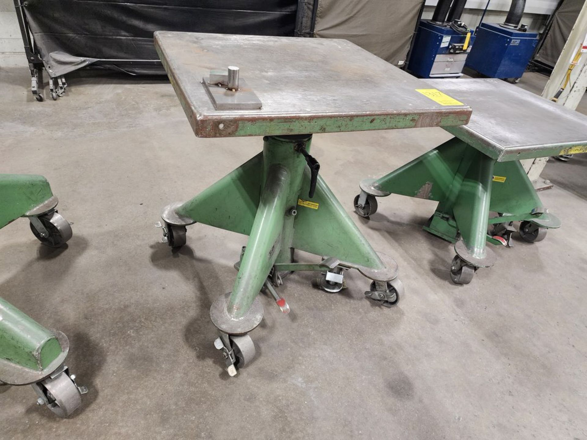 Rolling Lift Table 2K Cap. - Image 3 of 4