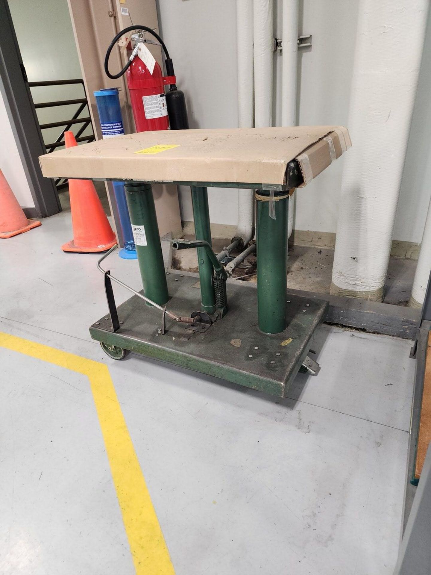 Lift Table - Image 4 of 4