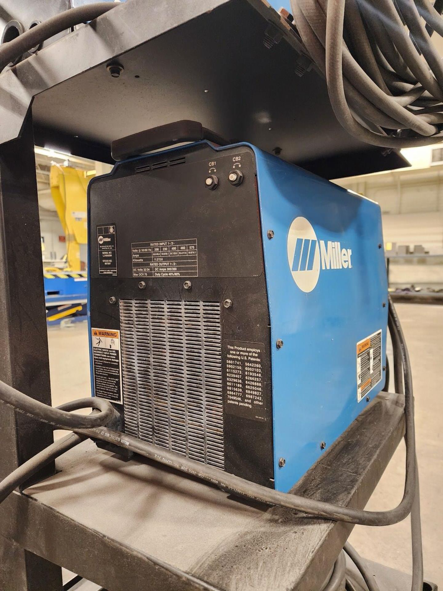 Miller Invision 350 MPA Multiprocess Welder DC Amps: 300/350; 208-575V; 11.2/13.6kw; 1PH; W/ XR - Bild 12 aus 15