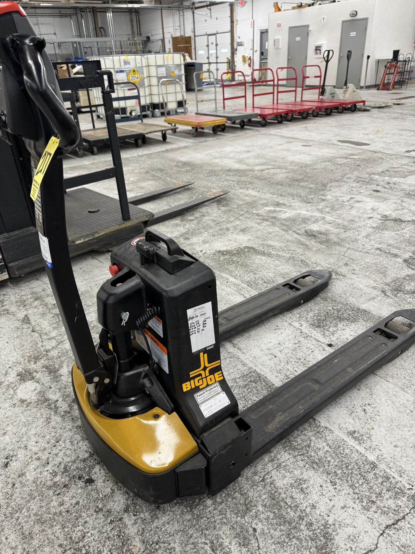 Big Joe LPT33 Electric Pallet Jack s/n 4291601819, 3,300 Lb. Capacity - Image 3 of 7