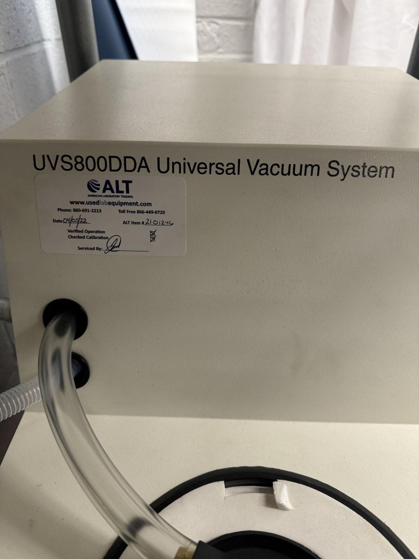 (1) Thermo Electron UVS800DDA-115 Universal Vacuum System, S/N 04L520029-1B, 115 Volt - Image 3 of 4
