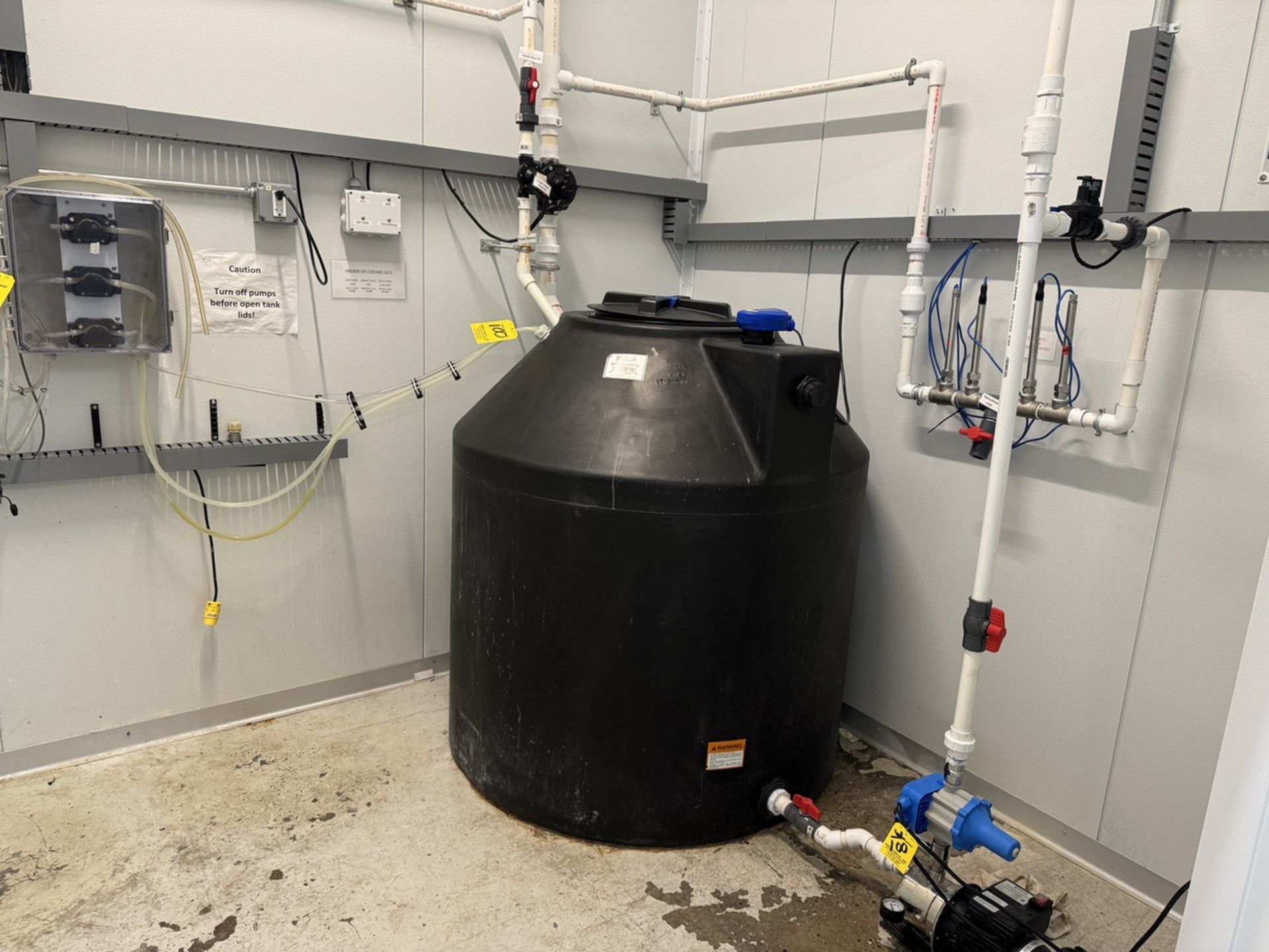 Water Filtration System with 305 Gallon Black Poly Tank, Pumping Unit, (2) Electro-Chemical - Image 6 of 7