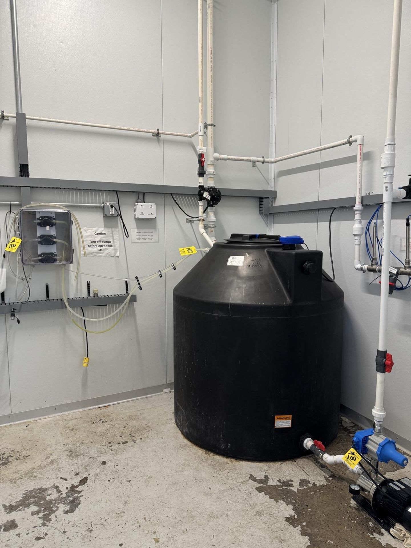 Water Filtration System with 305 Gallon Black Poly Tank, Pumping Unit, (2) Electro-Chemical - Image 5 of 7