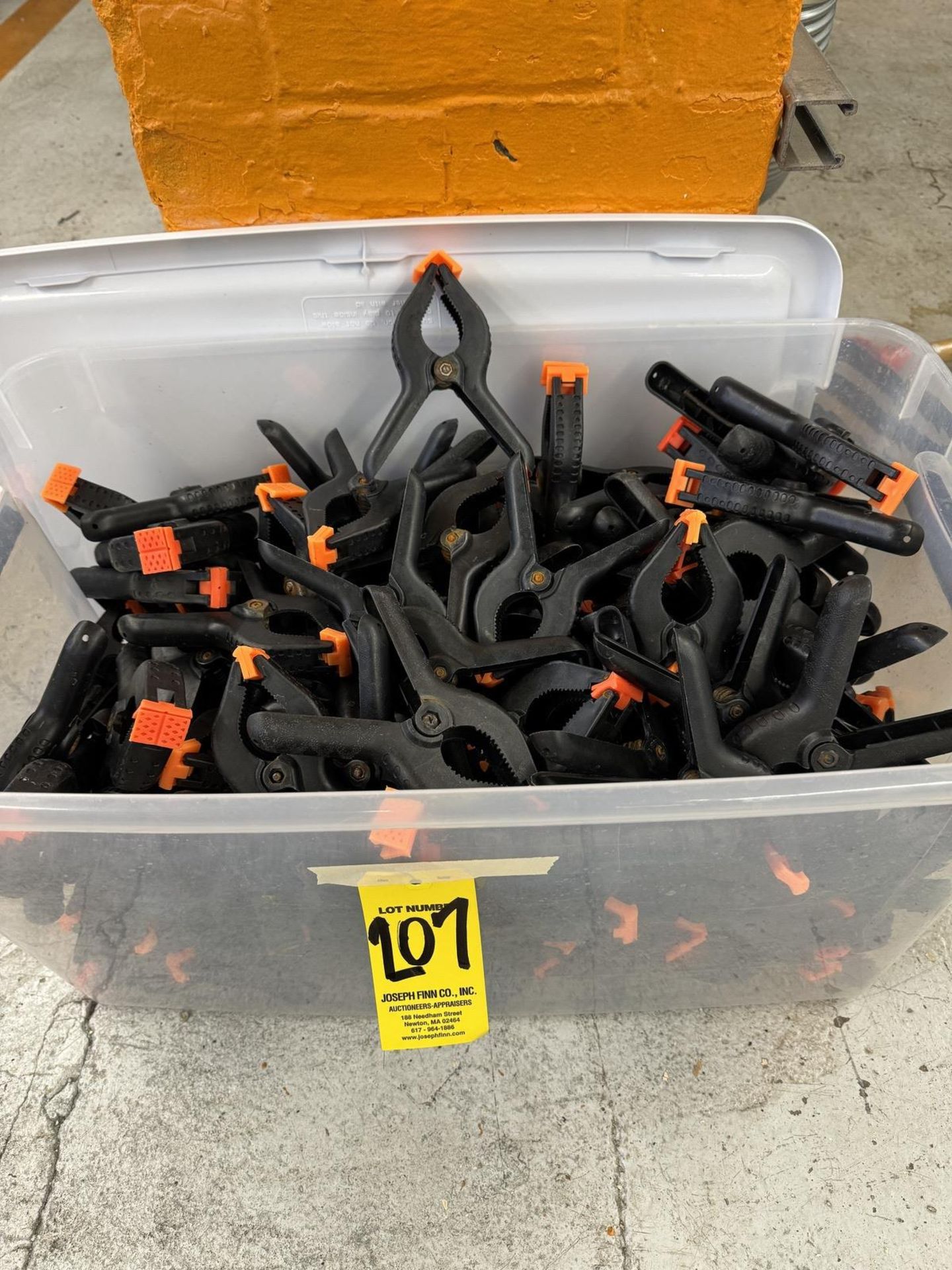 Lot Plastic Clamps in Bin