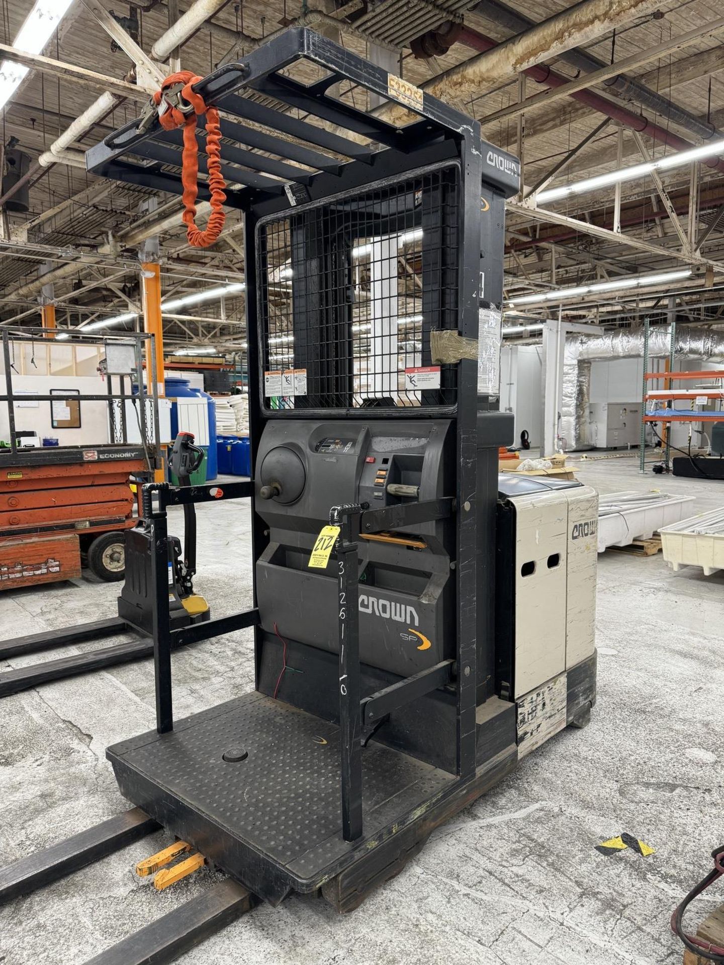 Crown 3500 SP Series SP3050-30 Stand on Forklift s/n 1A337965, BCI Charger - Image 2 of 13