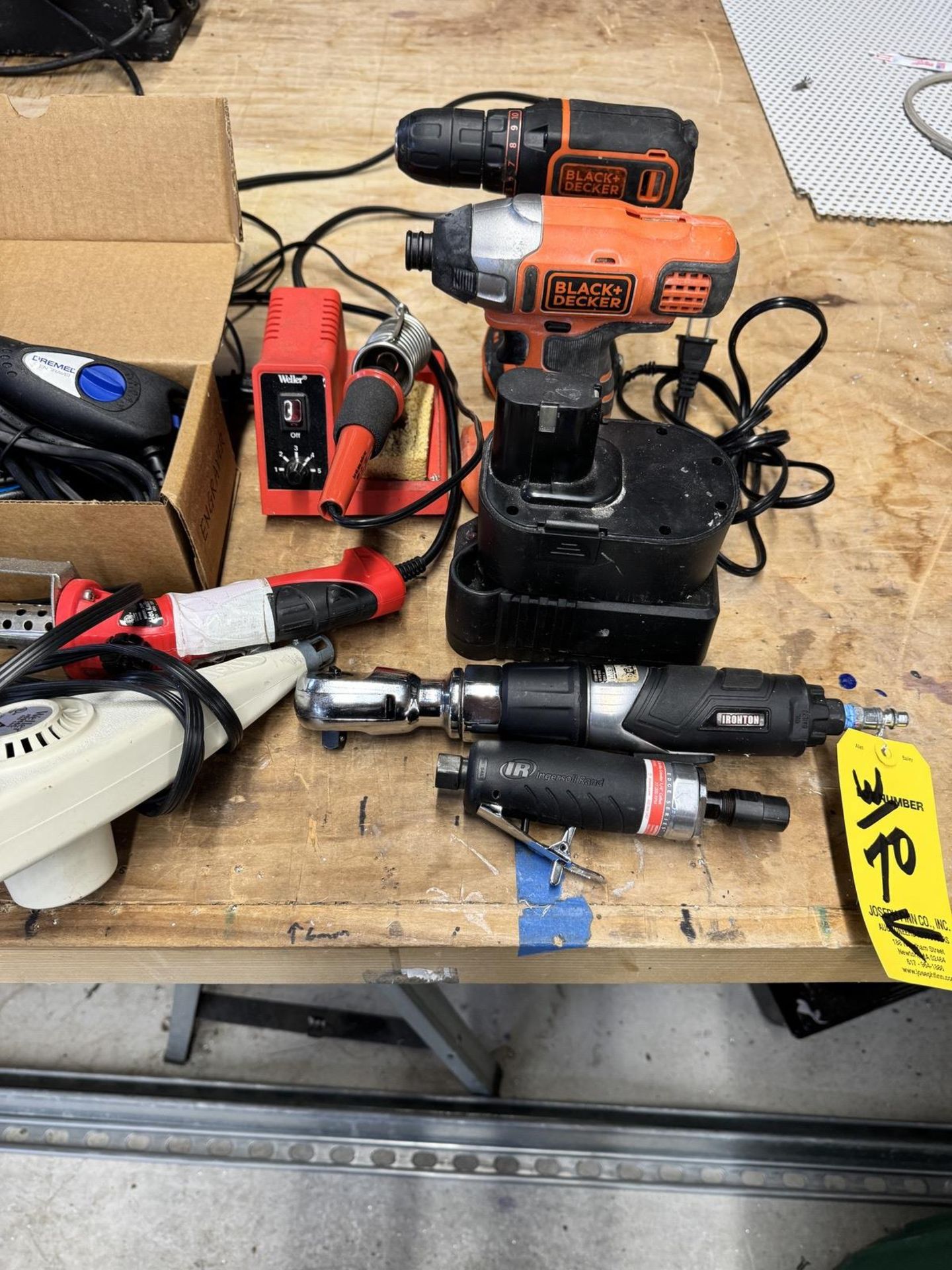 Lot Shop Lights, Handtools, Pneumatic Tools, Engravers, Heat Guns, Hole Saw Blades, Vises, Bolt - Bild 3 aus 7