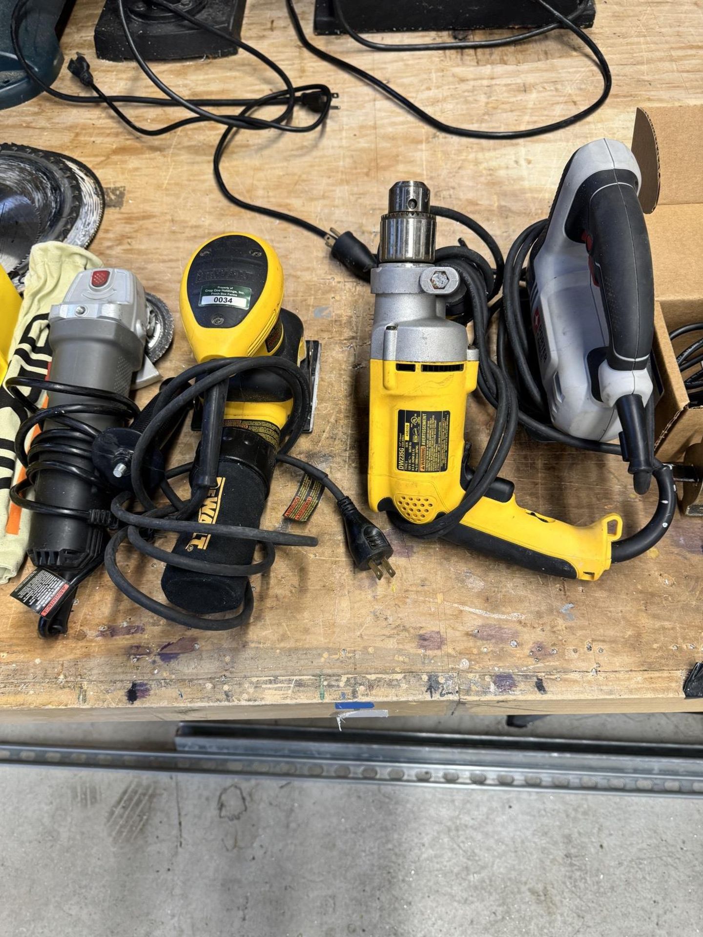 Lot Shop Lights, Handtools, Pneumatic Tools, Engravers, Heat Guns, Hole Saw Blades, Vises, Bolt - Bild 4 aus 7