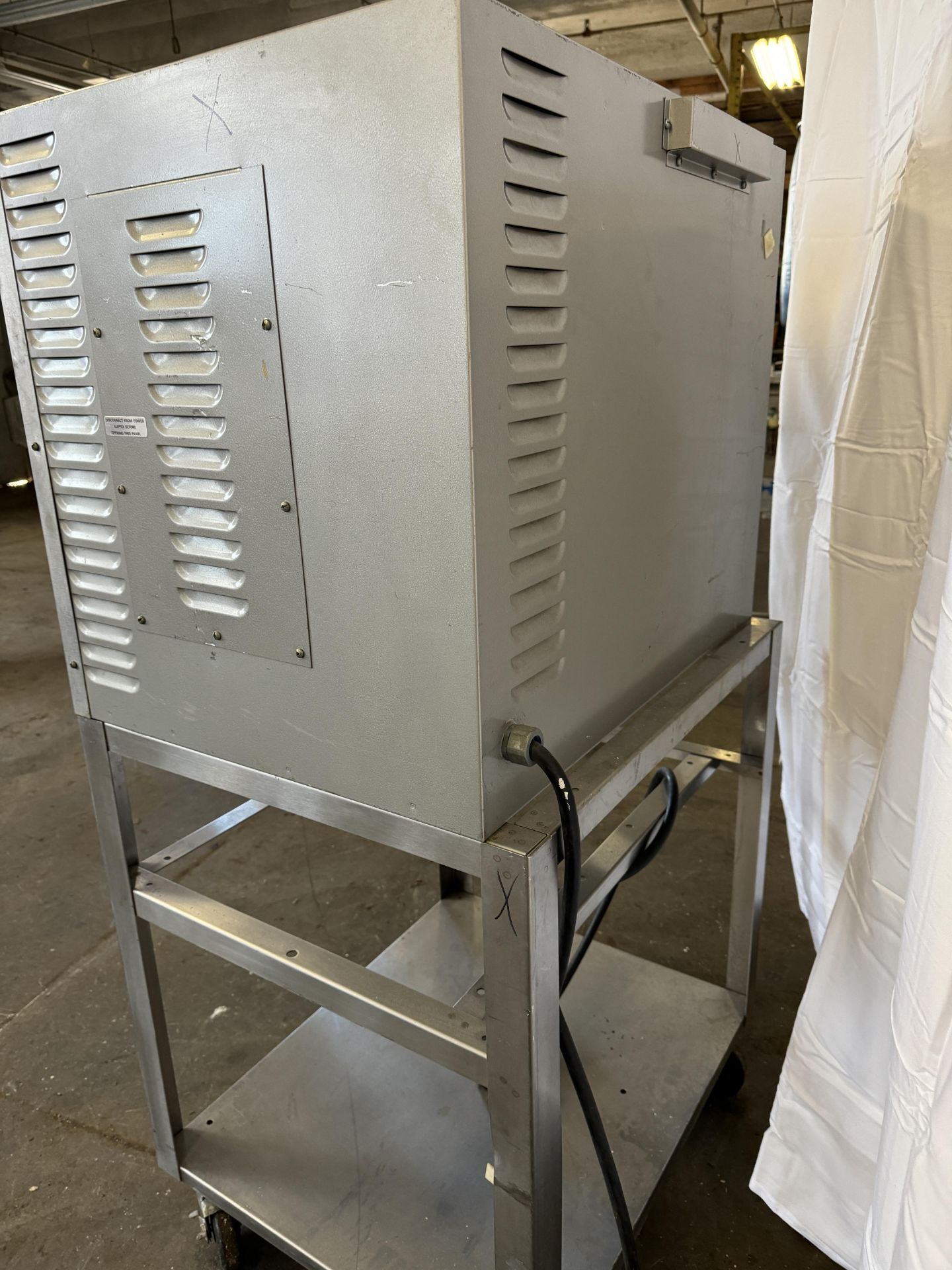 (1) Lang Multi Rack, S.S. Commercial Electric Oven on Port. S.S. Cart, 15" x 20" Inside Dimensions - Image 9 of 9