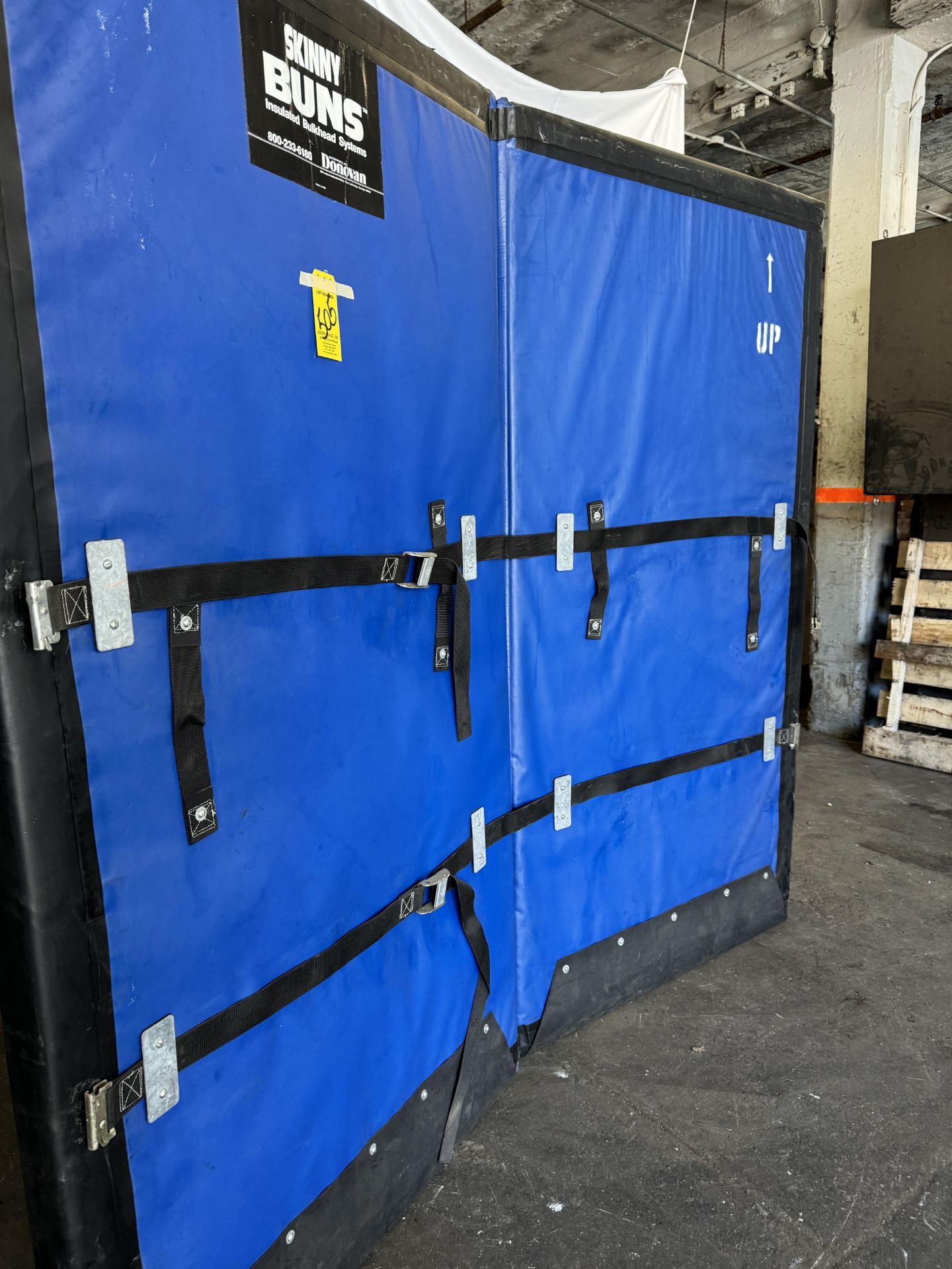 (1) Skinny Buns Insulated Bulkhead for Refrigerated Trucks, (2) Panel, 82" H x 44" W Per Panel - Bild 3 aus 6