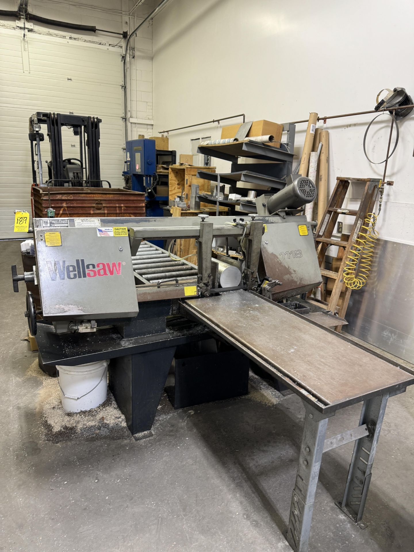 (1) Wellsaw 1118 Horizontal Band Saw, 18", 3 HP Infeed Table, Outfeed Conveyor (Infeed Table is