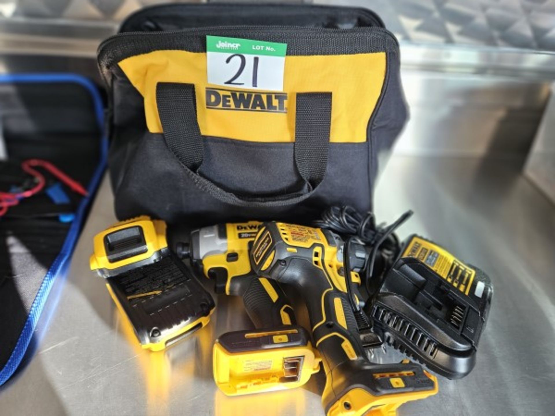 DEWALT CORDLESS DRILL DRIVER AND IMPACT DRIVER W/2 BATTERIES (UNUSED) See terms in full description