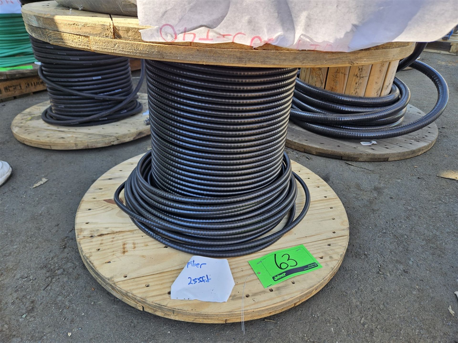 REEL OF OPTICAL FIBRE CABLE - APPROX. 255 FT.