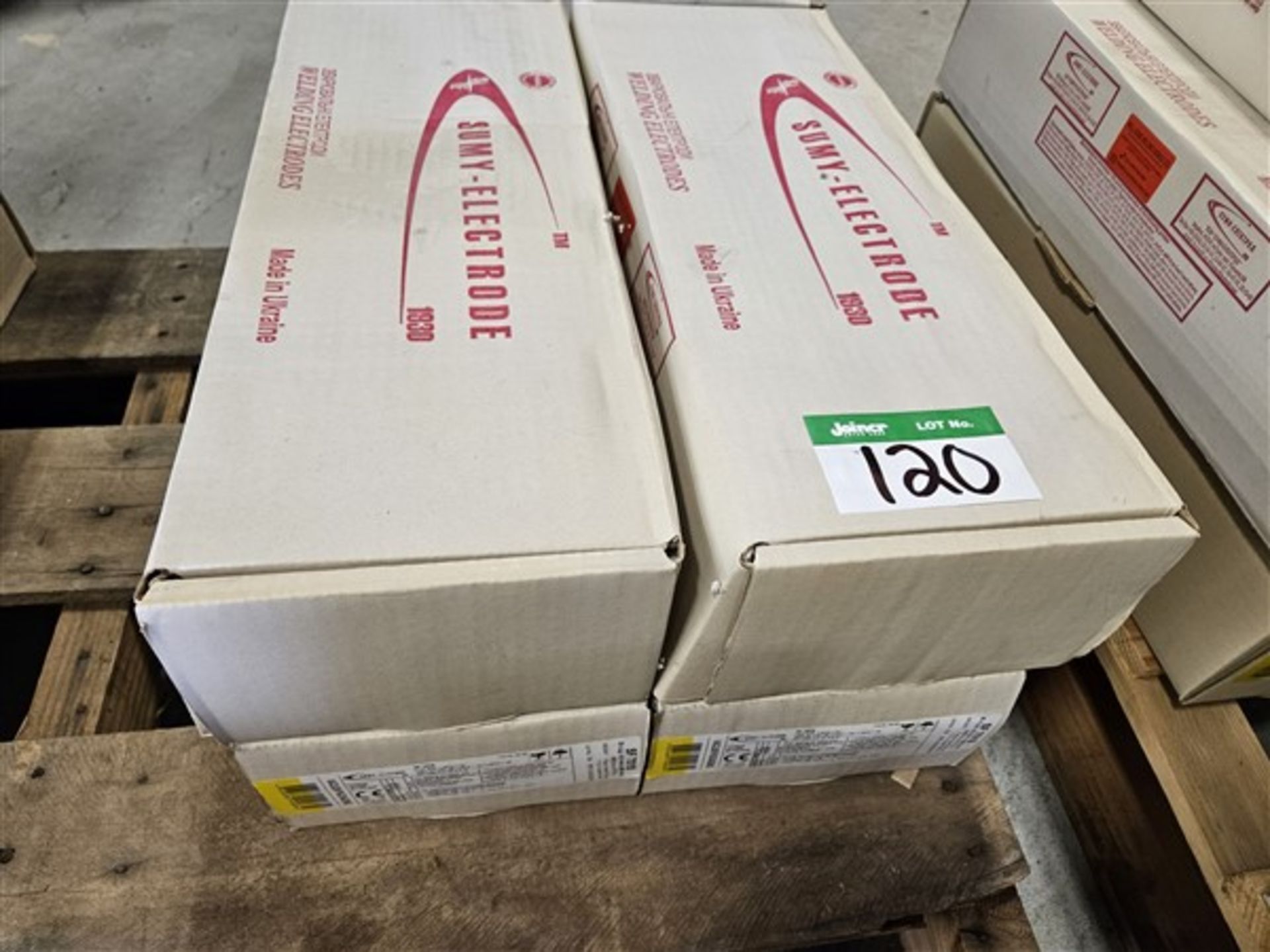 4 BOXES OF SUMY-ELECTRODE SF-7018, 5/32 IN. X 17.7 IN.