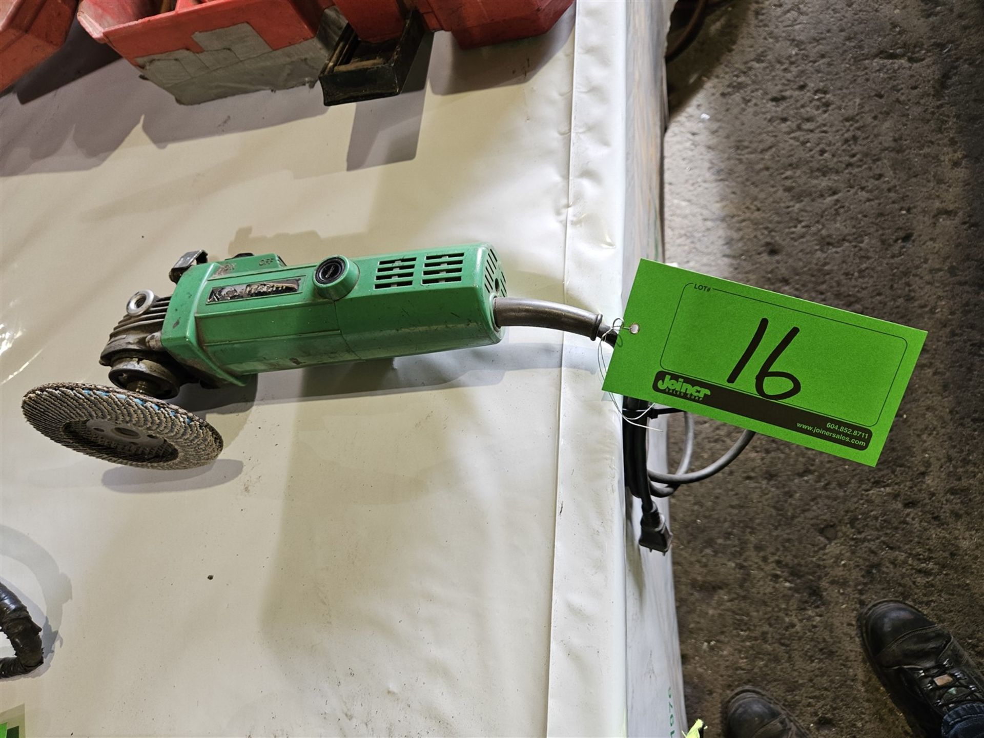 HITACHI 4 1/2 IN. ANGLE GRINDER